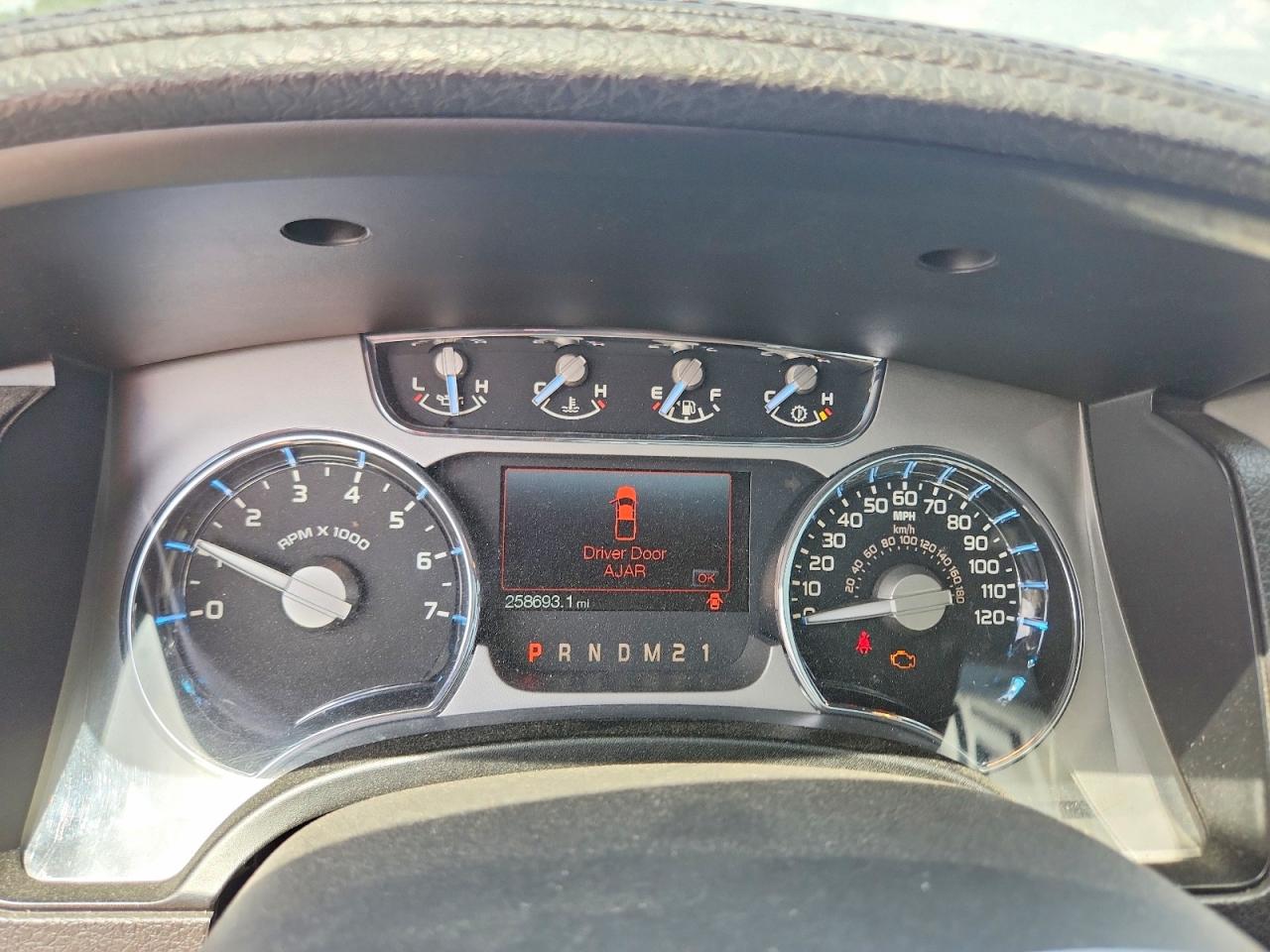 2011 Ford F150 Supercrew White vin: 1FTFW1C66BFA46950