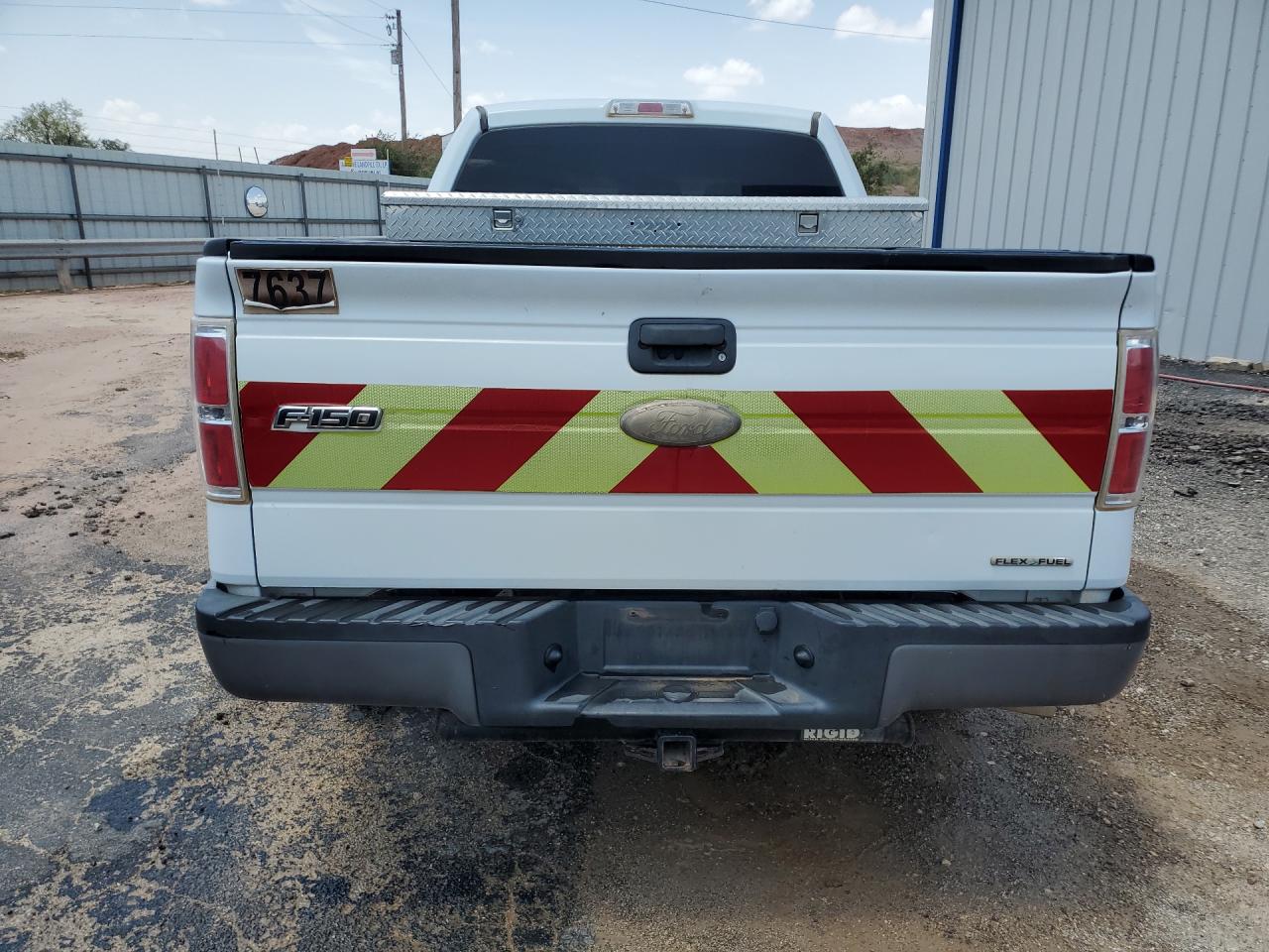 2011 Ford F150 Supercrew Белый vin: 1FTFW1CF0BFC14324 Damage: Tailgate, Heavy Scratch, 1 To 2 Inches