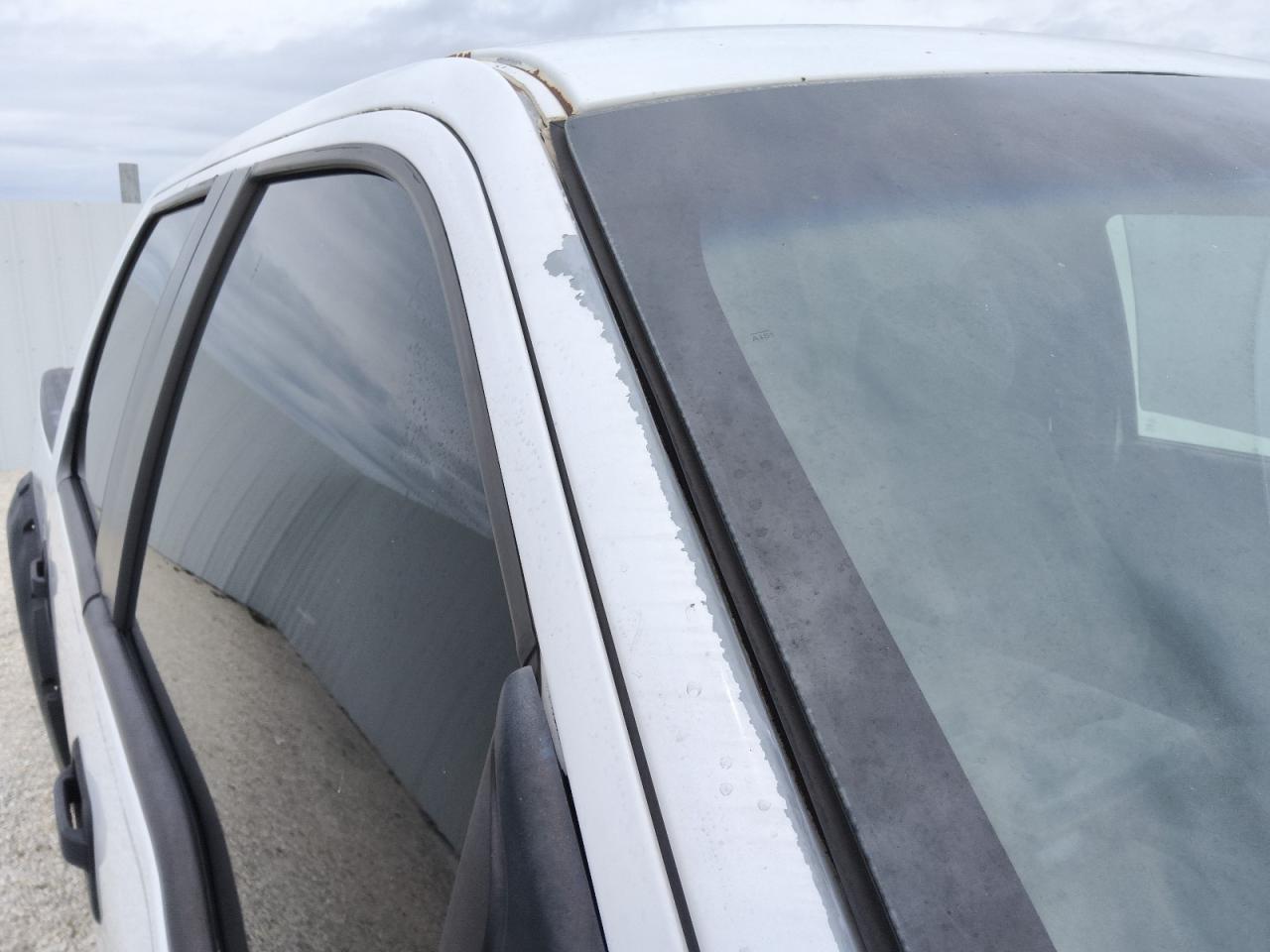 2012 Ford F150 Supercrew White vin: 1FTFW1CF1CKD59588 Damage: Right Drip Rail, Peeling, > 12 Inches