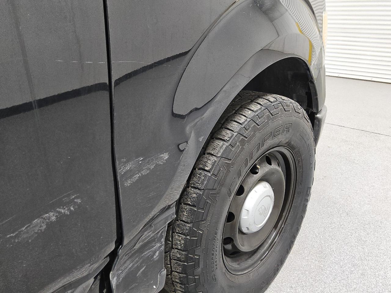 2013 Ford F150 Supercrew Black vin: 1FTFW1CF1DFA64663 Damage: Right Front Fender, Severe Damage, Replacement Required