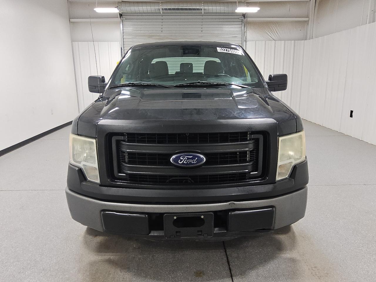 2013 Ford F150 Supercrew Black vin: 1FTFW1CF1DFA64663 Damage: Front Metal Bumper Chrome, Dent(S) W/No Paint Dmg, 1/2 To 1 Inch