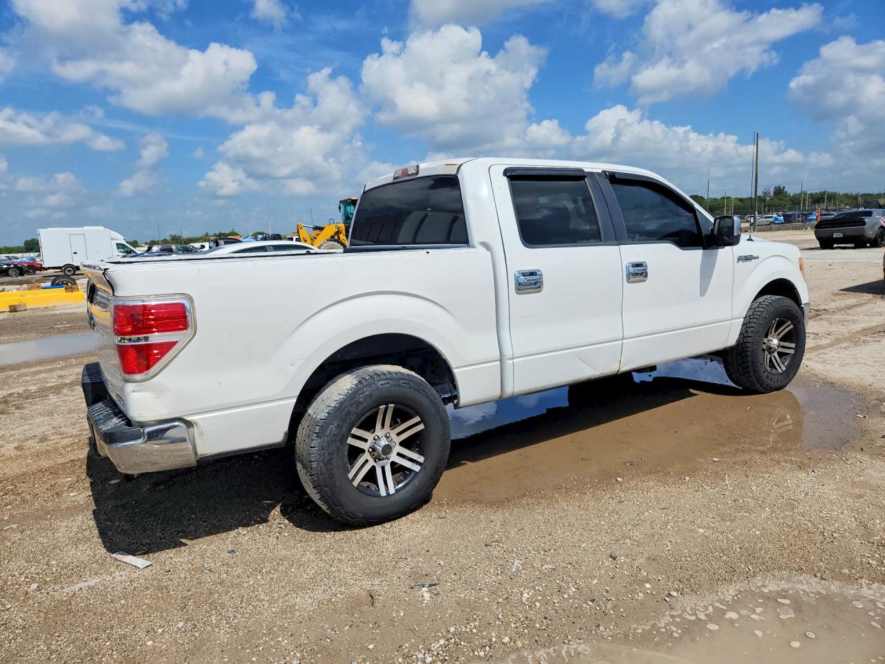 2013 Ford F150 Supercrew White vin: 1FTFW1CF1DFA93418