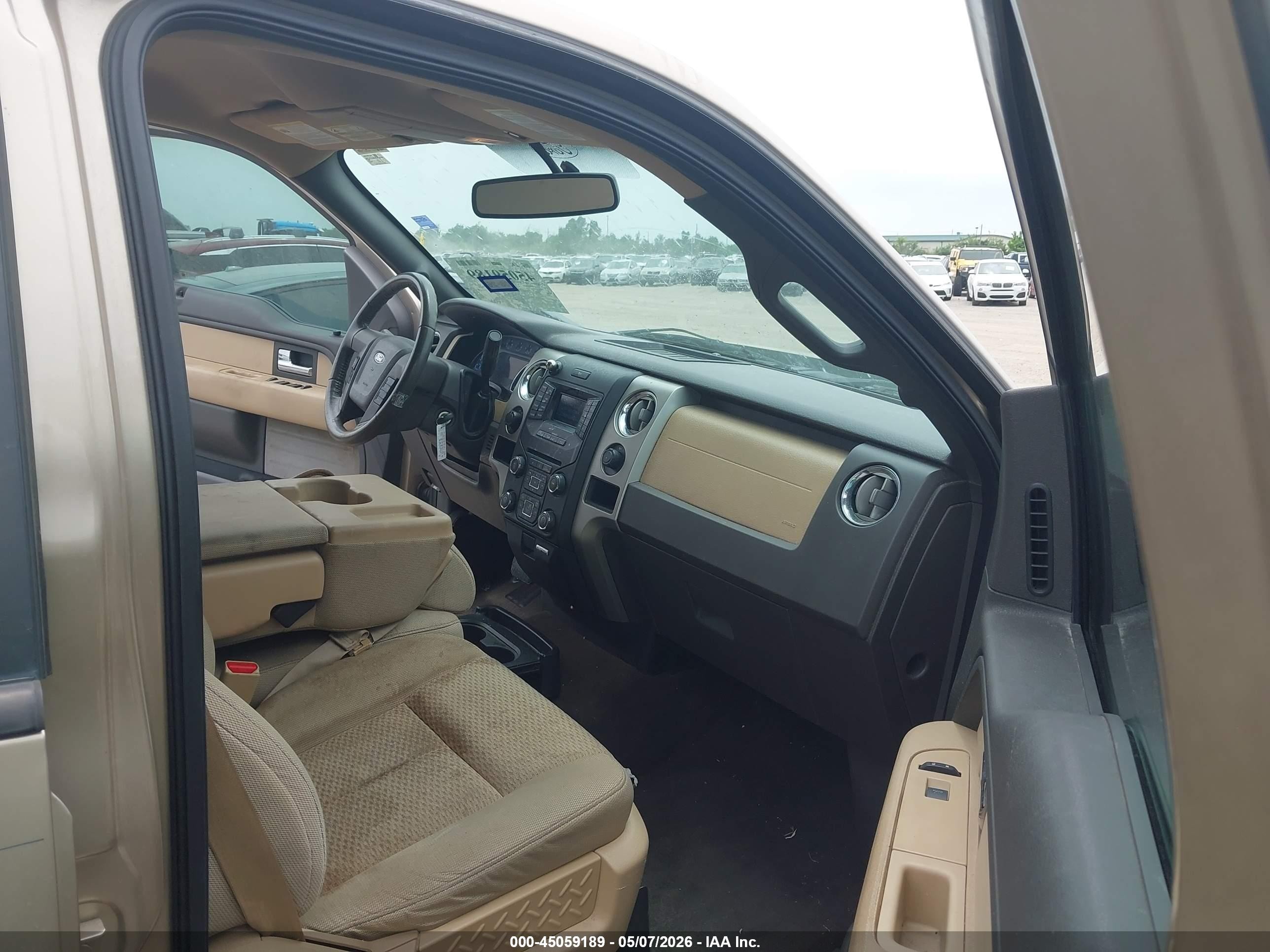 2013 Ford F-150 Xlt Beige vin: 1FTFW1CF1DFC71151
