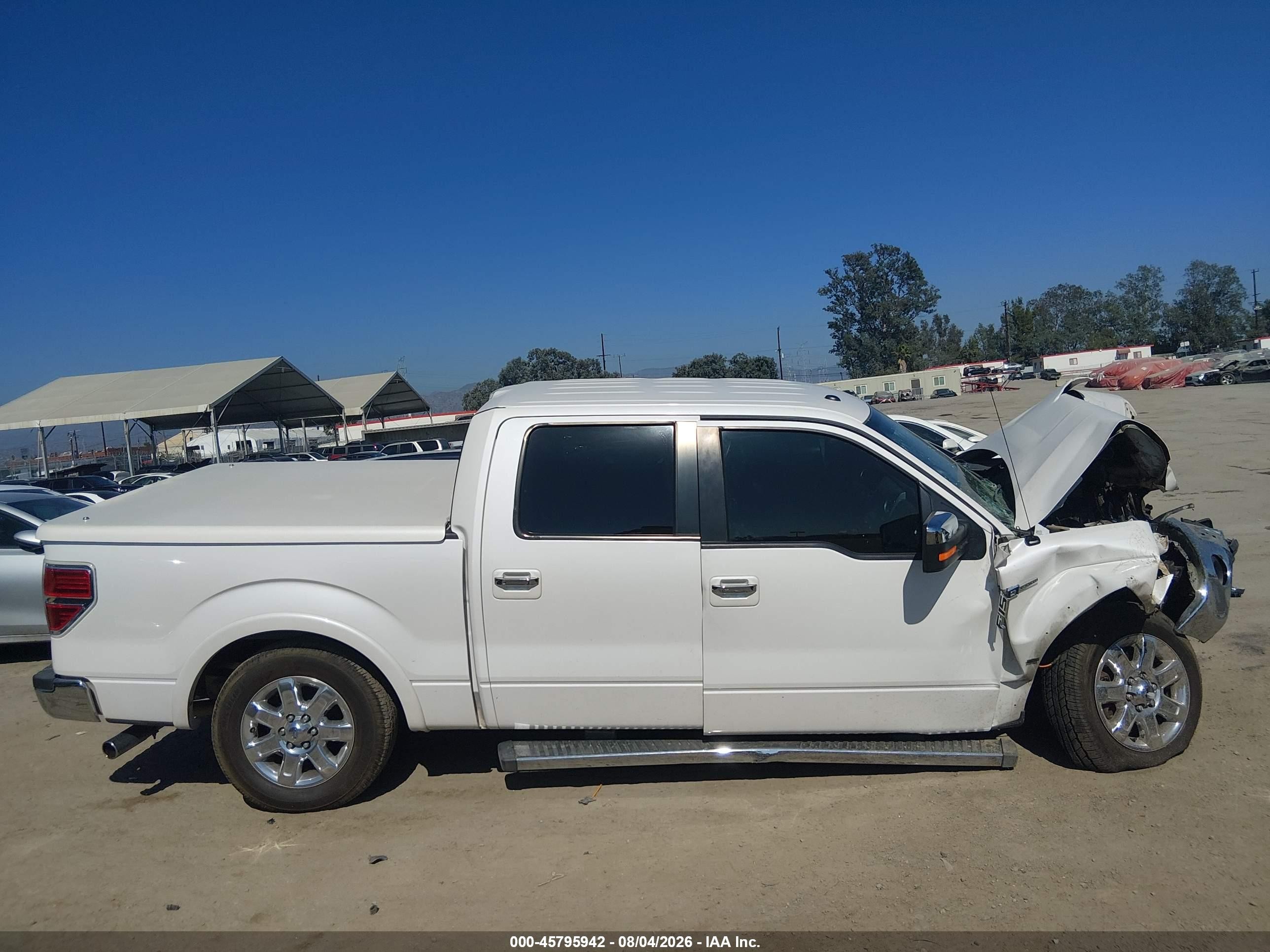 2013 Ford F-150 Lariat White vin: 1FTFW1CF1DKE98797