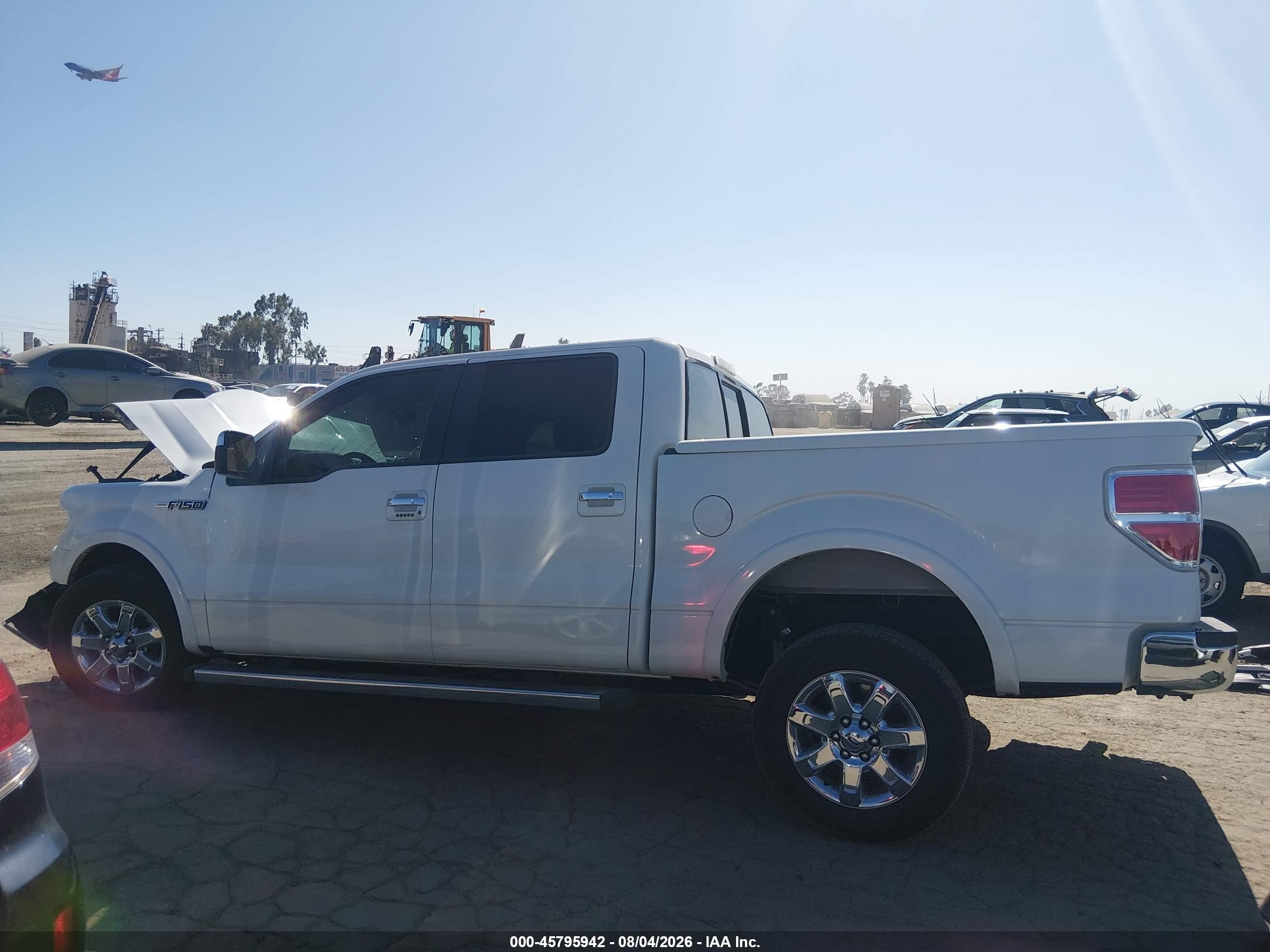 2013 Ford F-150 Lariat White vin: 1FTFW1CF1DKE98797