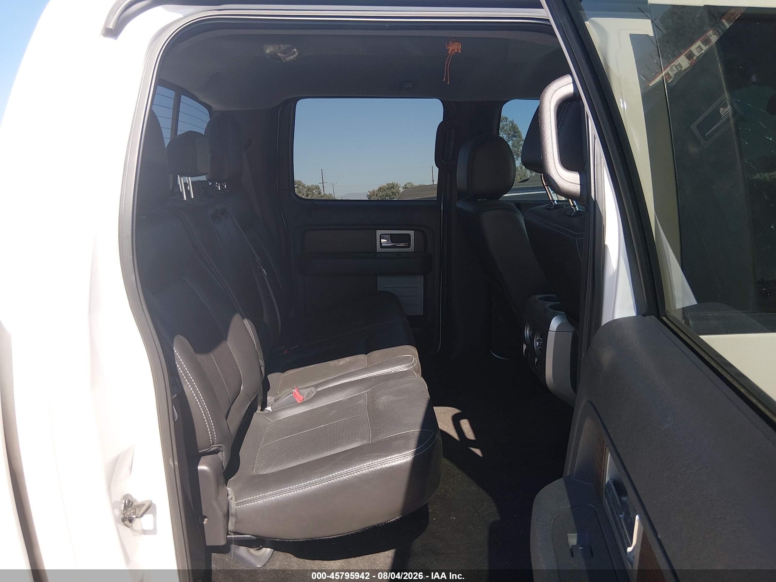2013 Ford F-150 Lariat White vin: 1FTFW1CF1DKE98797