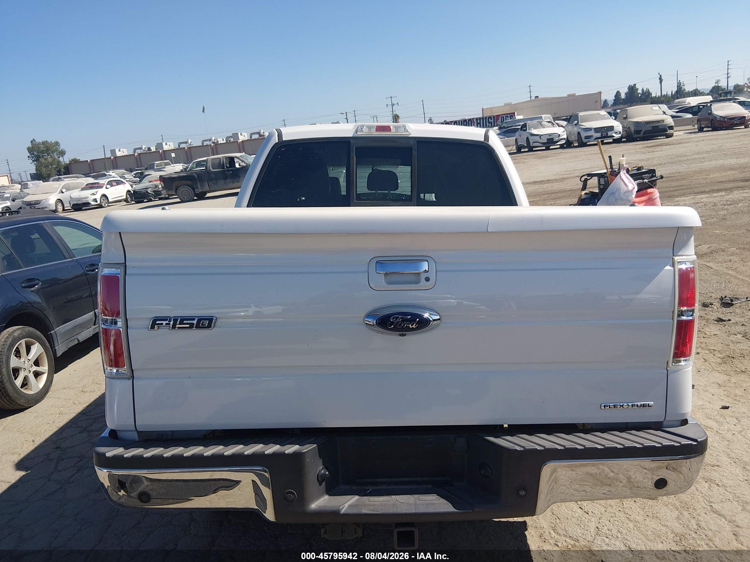 2013 Ford F-150 Lariat White vin: 1FTFW1CF1DKE98797