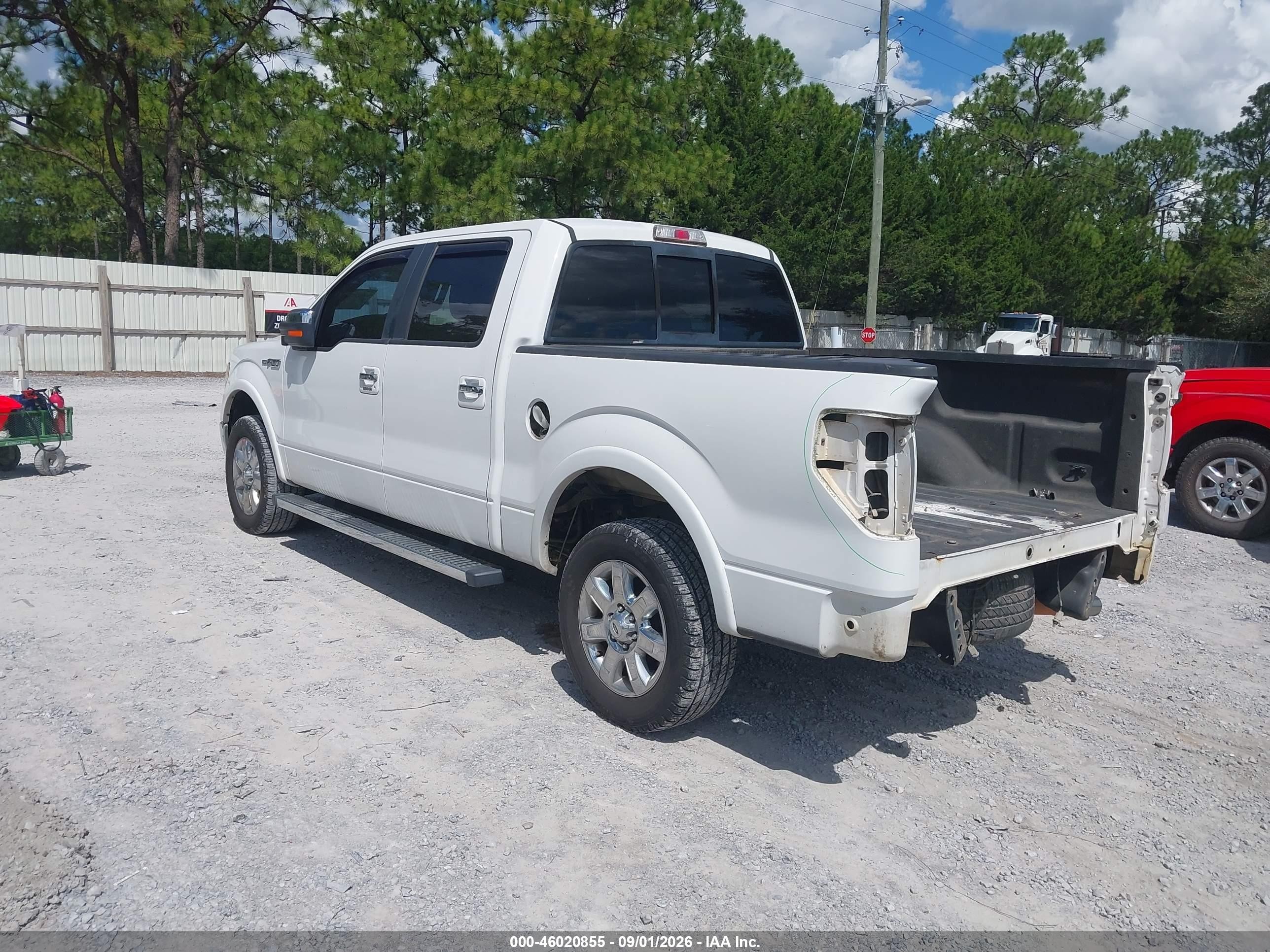 2014 Ford F-150 Lariat White vin: 1FTFW1CF2EFB32681