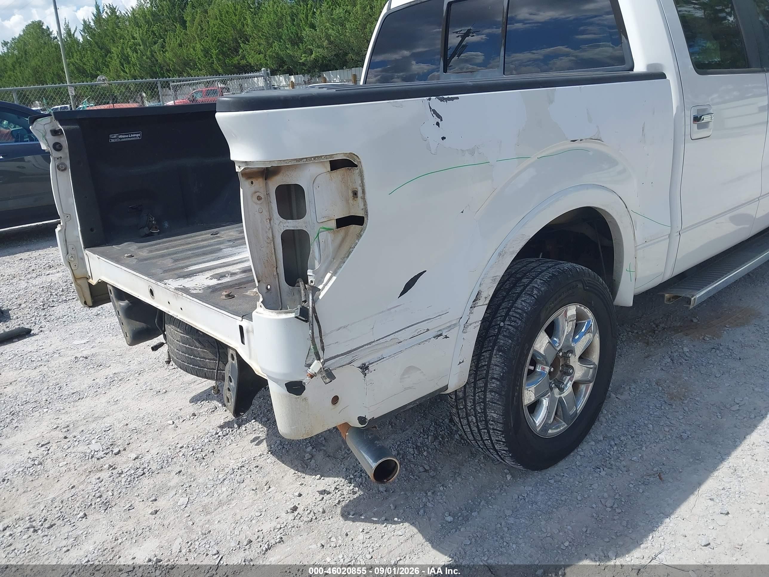 2014 Ford F-150 Lariat White vin: 1FTFW1CF2EFB32681