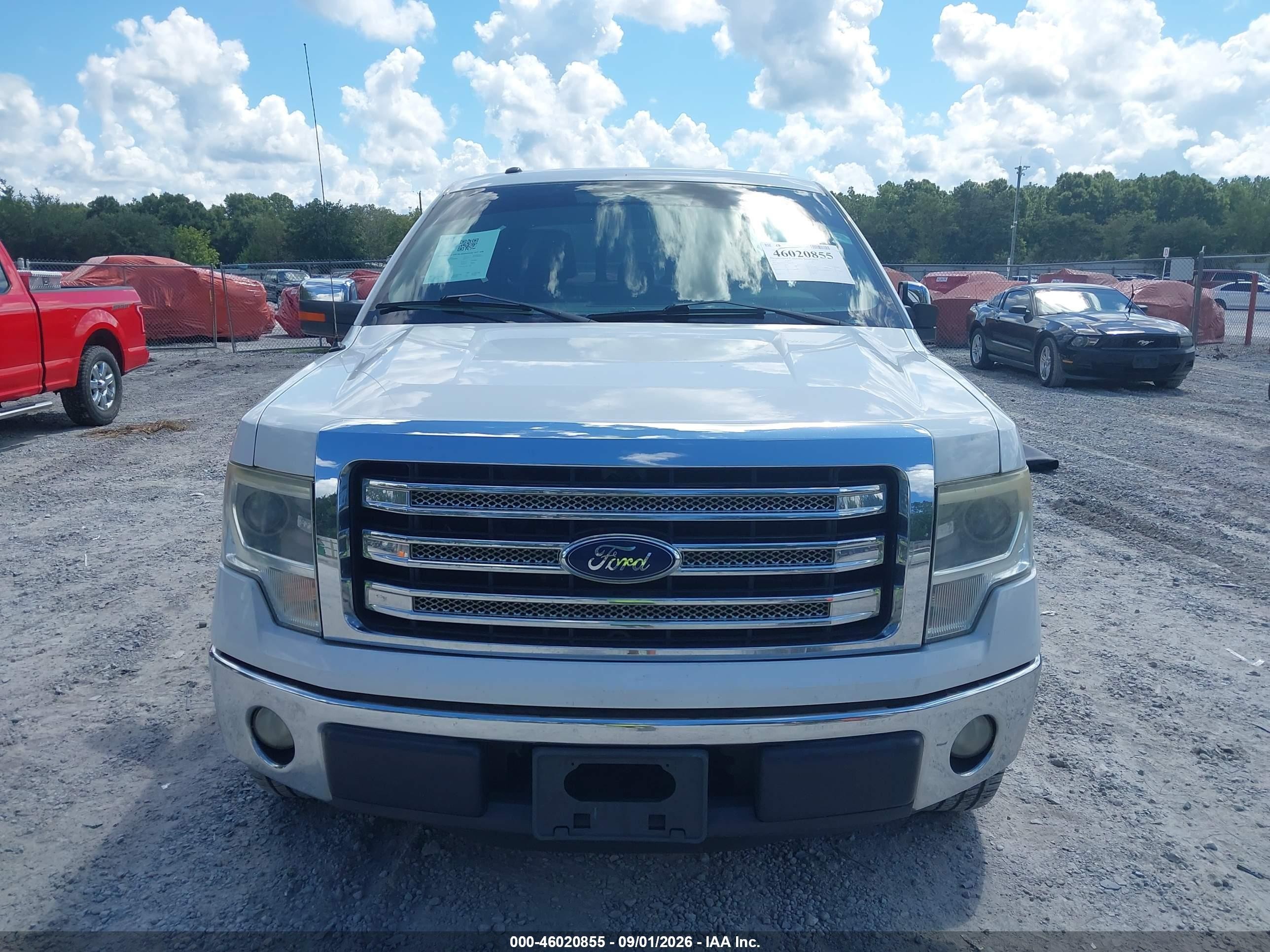 2014 Ford F-150 Lariat White vin: 1FTFW1CF2EFB32681