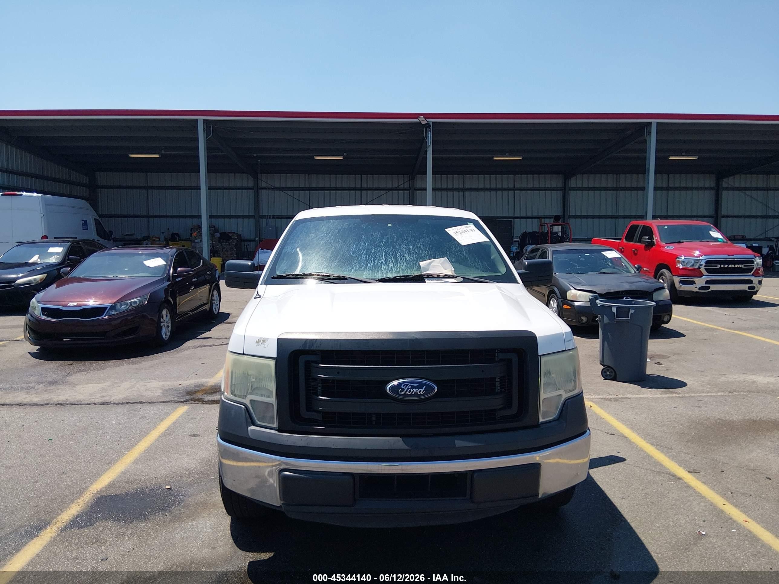 2014 Ford F-150 Xl White vin: 1FTFW1CF2EKF68227