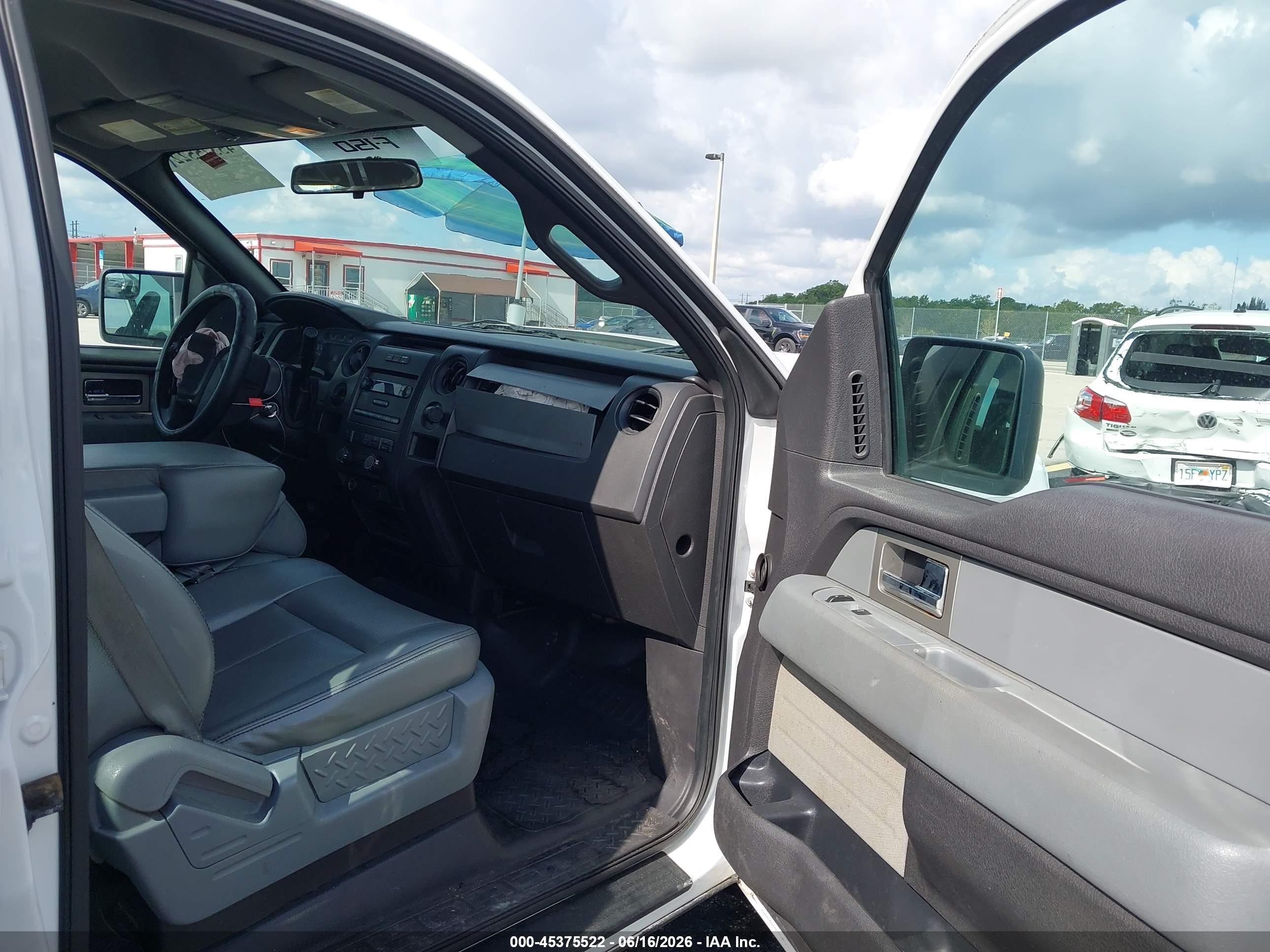 2011 Ford F-150 Xl White vin: 1FTFW1CF3BFC15869