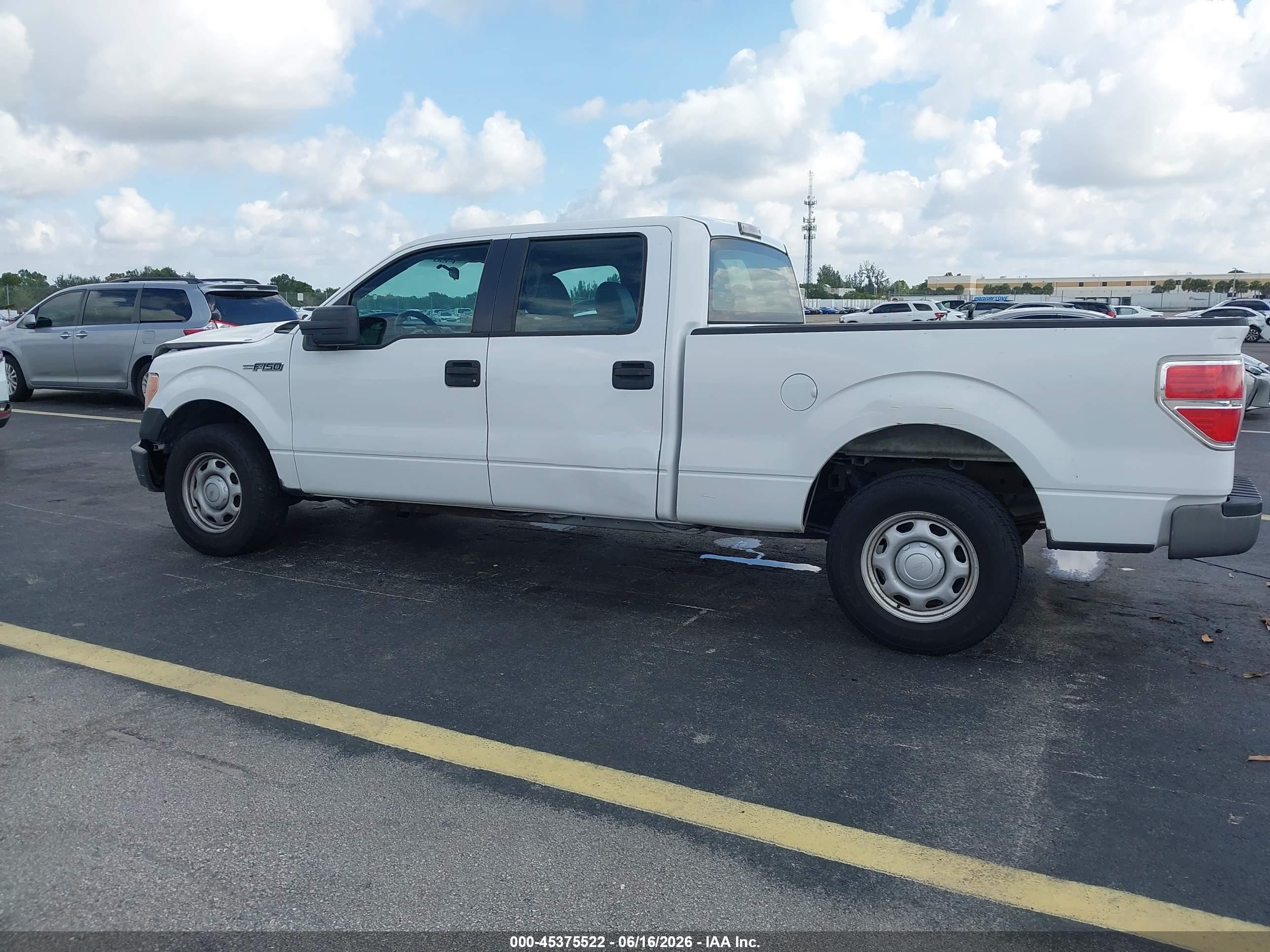 2011 Ford F-150 Xl White vin: 1FTFW1CF3BFC15869
