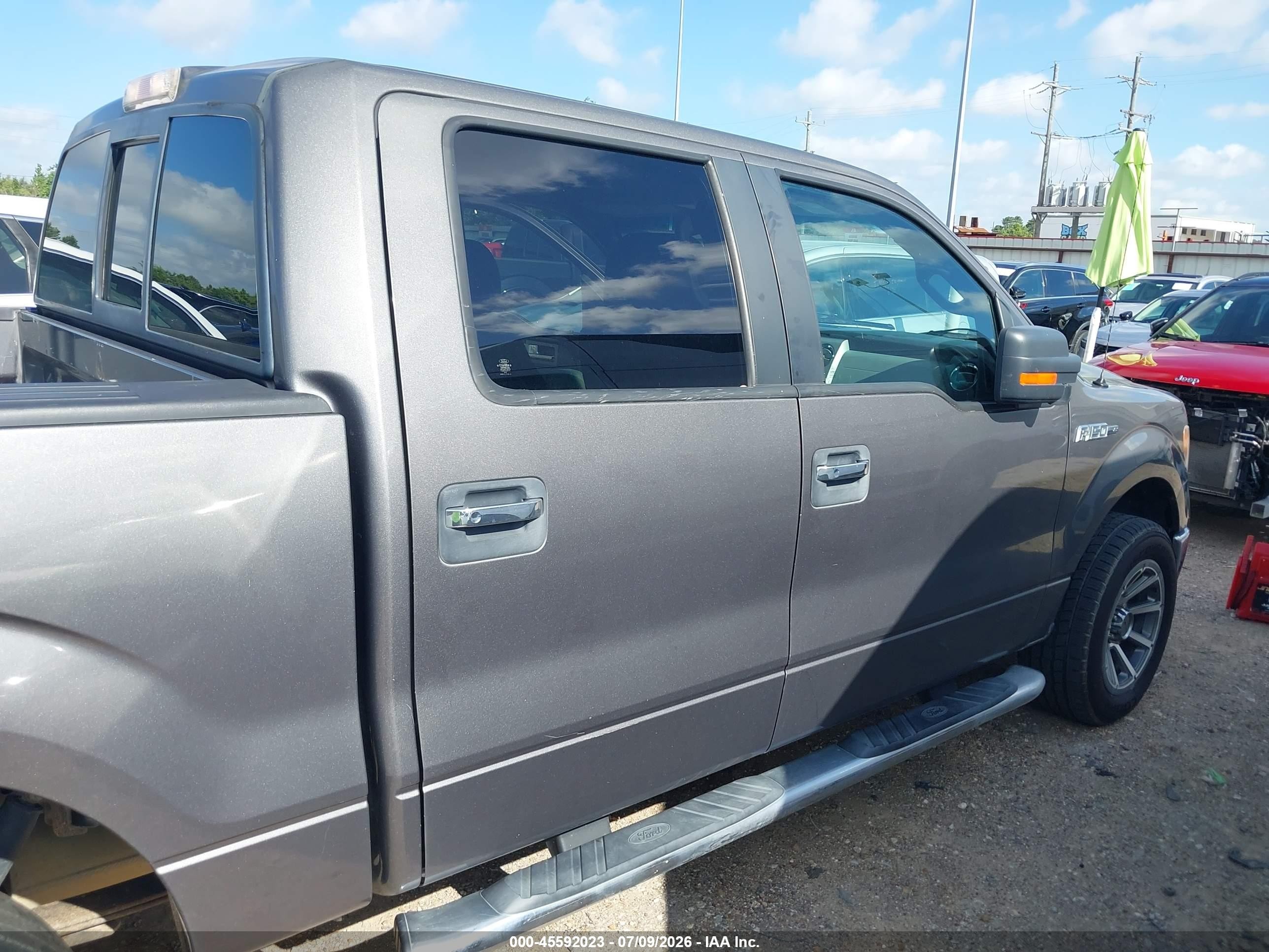 2013 Ford F-150 Xlt Серый vin: 1FTFW1CF3DKF70731