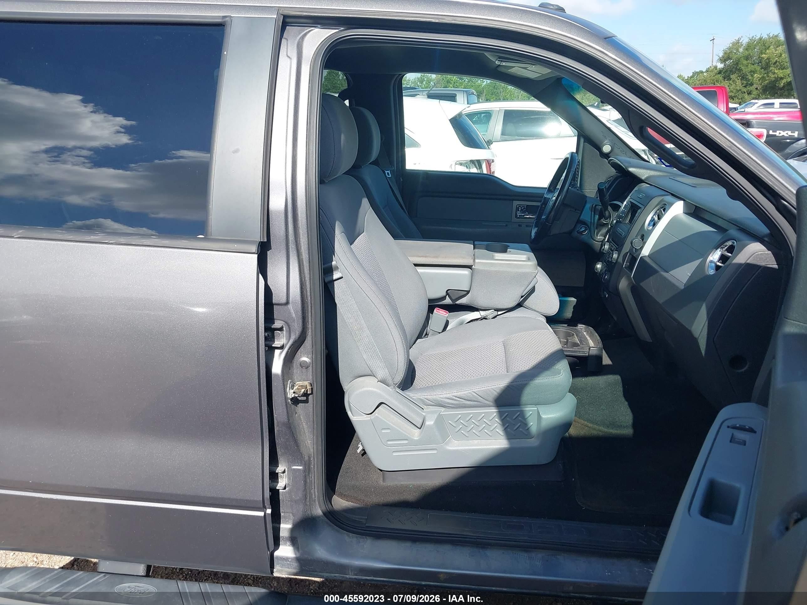 2013 Ford F-150 Xlt Серый vin: 1FTFW1CF3DKF70731