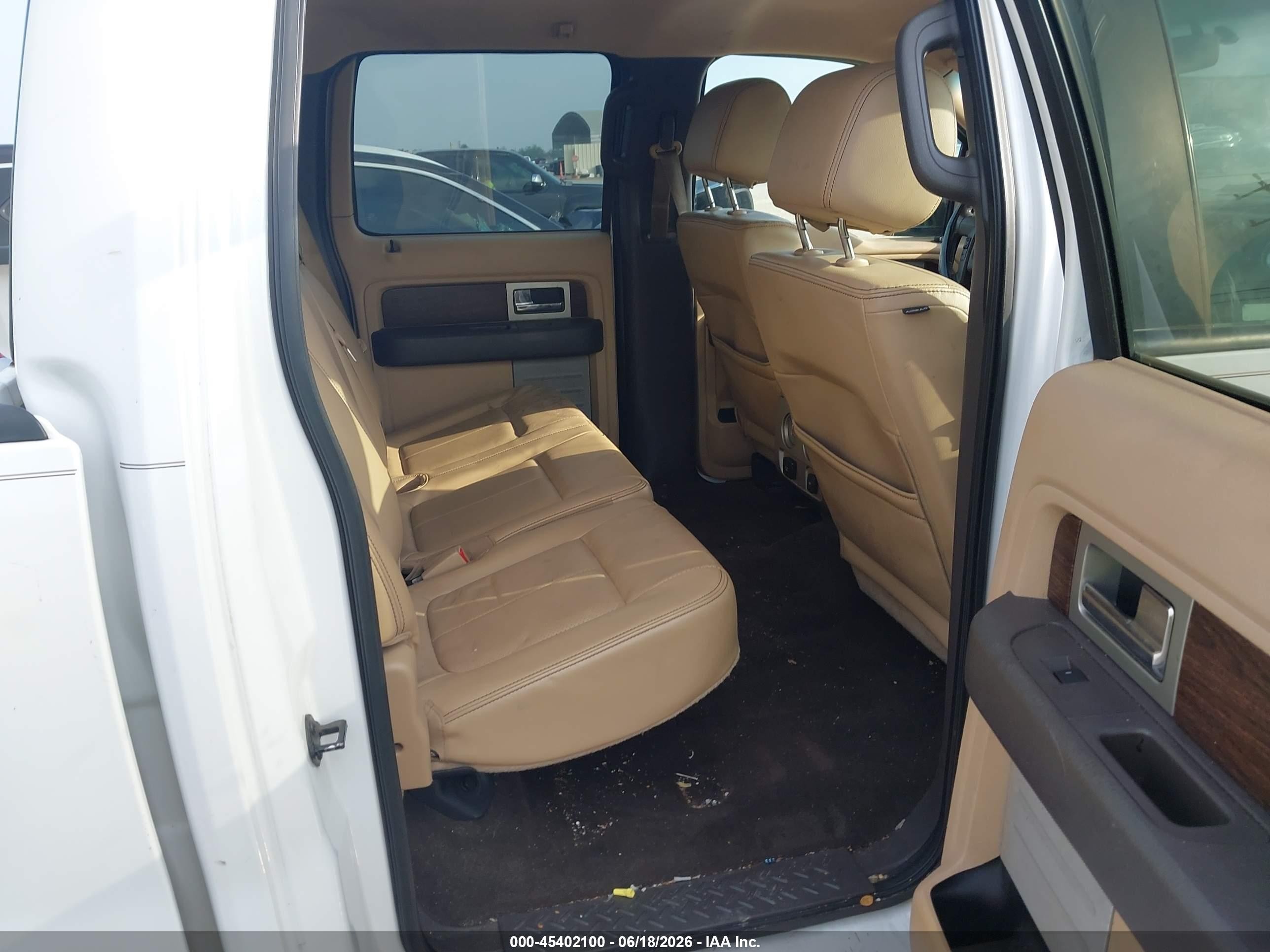 2014 Ford F-150 Lariat White vin: 1FTFW1CF3EKE52325