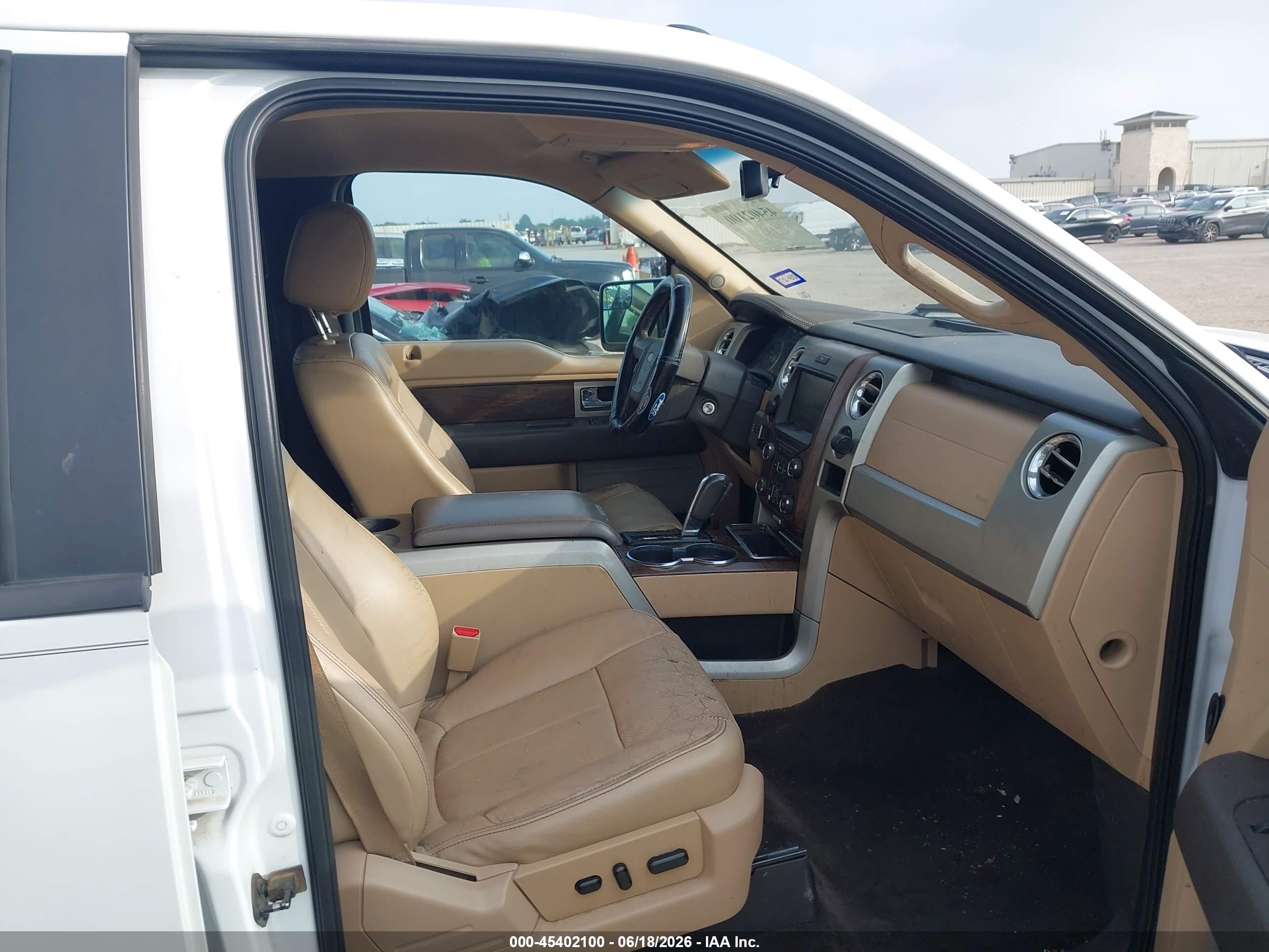 2014 Ford F-150 Lariat White vin: 1FTFW1CF3EKE52325
