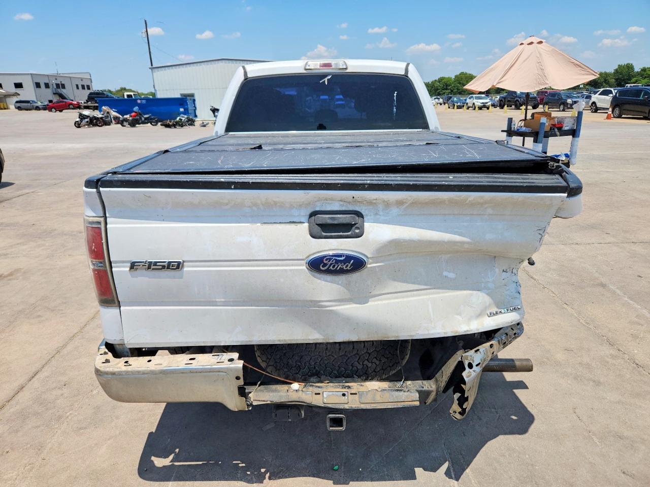 2014 Ford F150 White vin: 1FTFW1CF3EKE57556