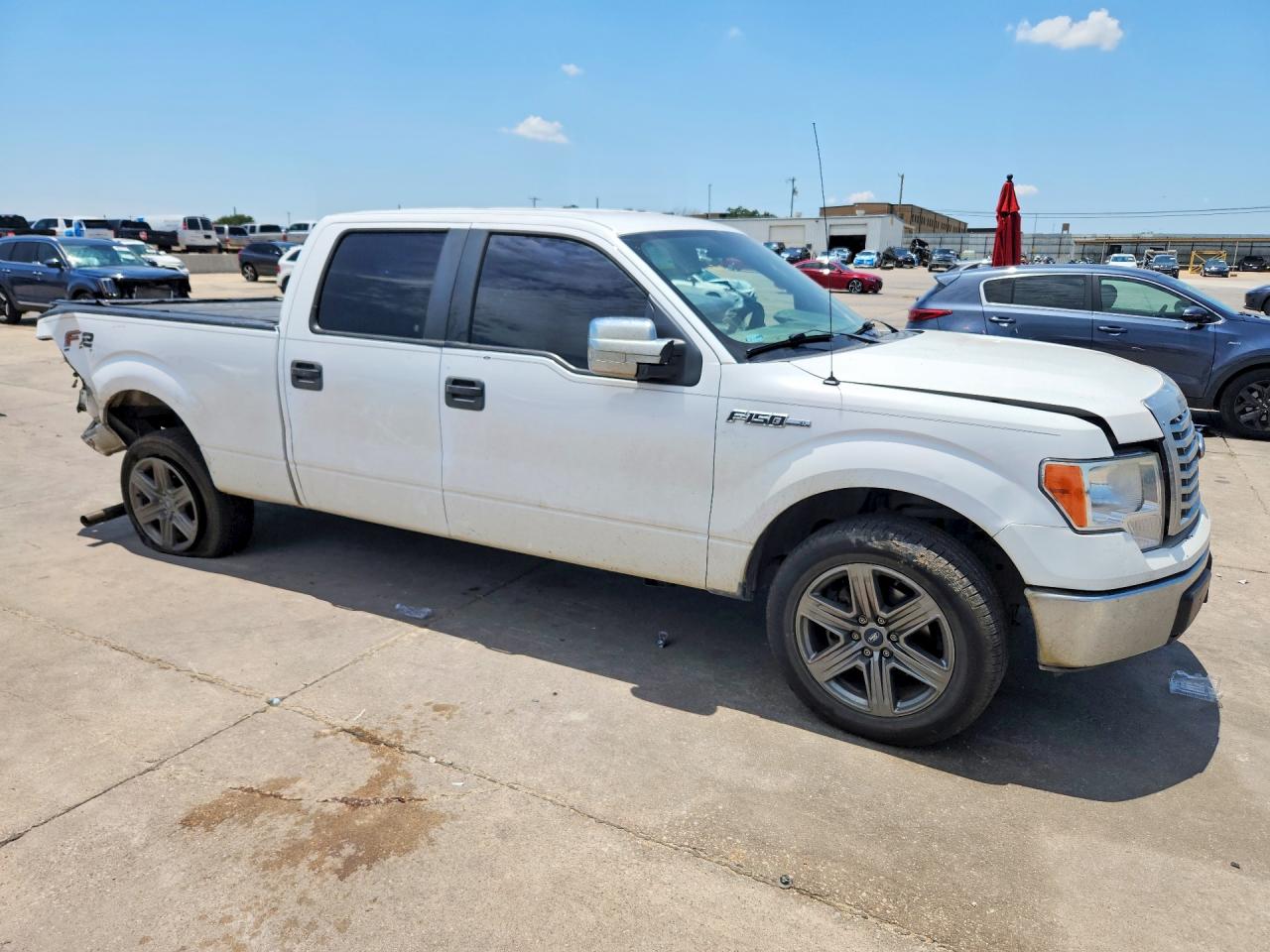 2014 Ford F150 White vin: 1FTFW1CF3EKE57556