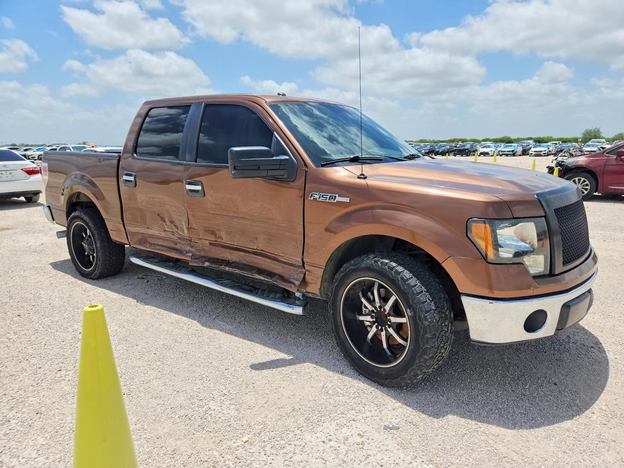 2011 Ford F150 Supercrew Brown vin: 1FTFW1CF4BFA26096