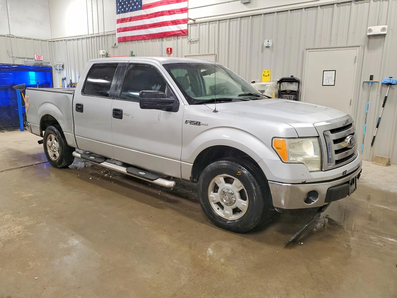2011 Ford F150 Supercrew Silver vin: 1FTFW1CF4BKD21965