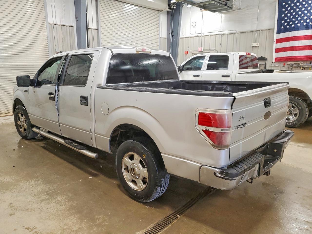 2011 Ford F150 Supercrew Silver vin: 1FTFW1CF4BKD21965