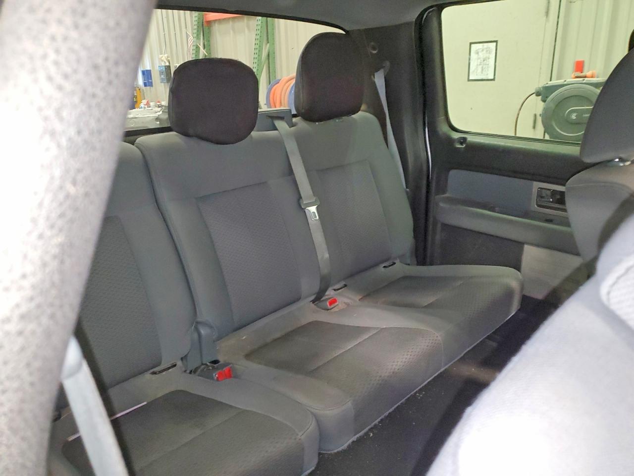 2011 Ford F150 Supercrew Silver vin: 1FTFW1CF4BKD21965