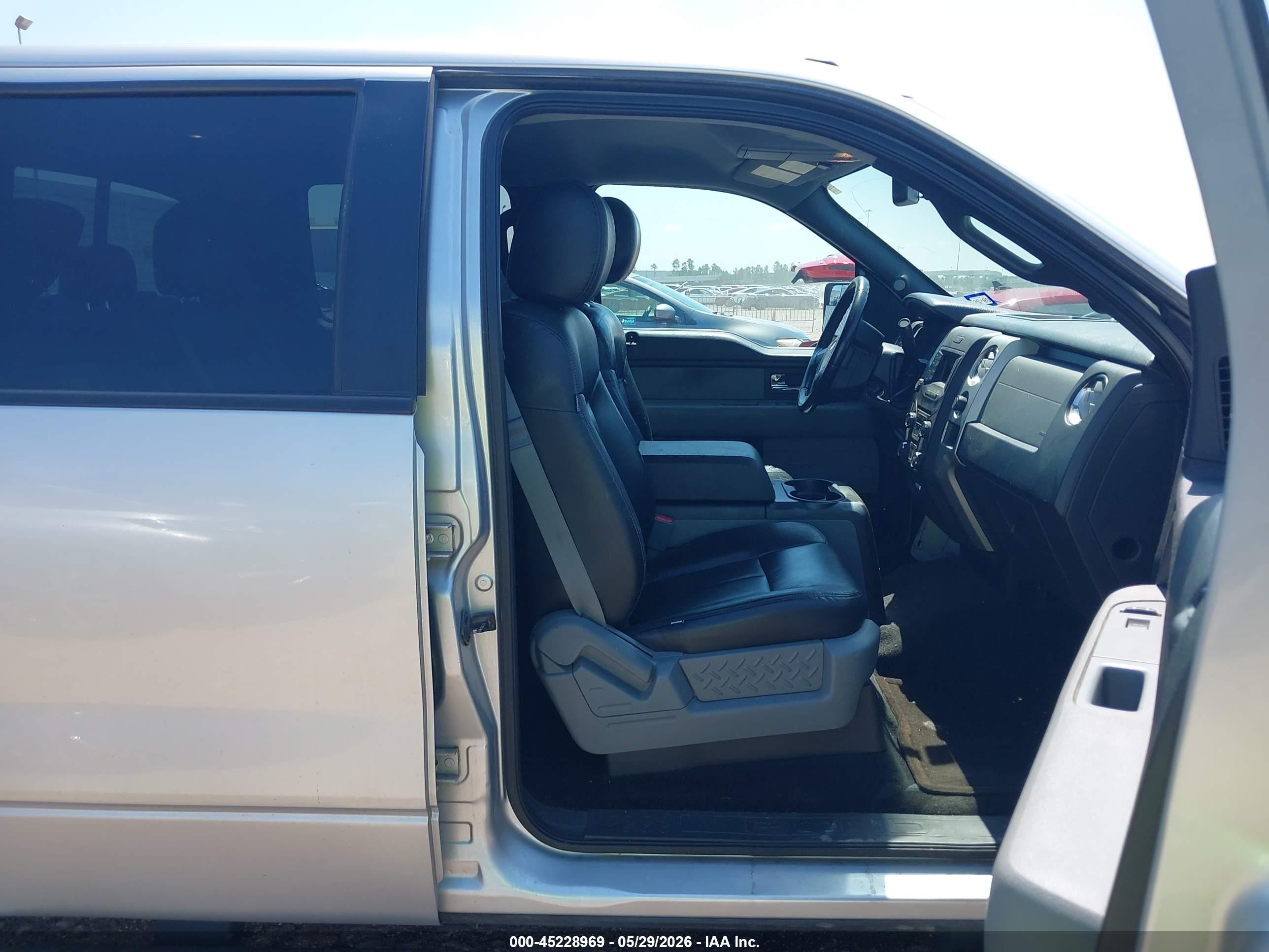 2013 Ford F-150 Xlt Silver vin: 1FTFW1CF4DFE01827