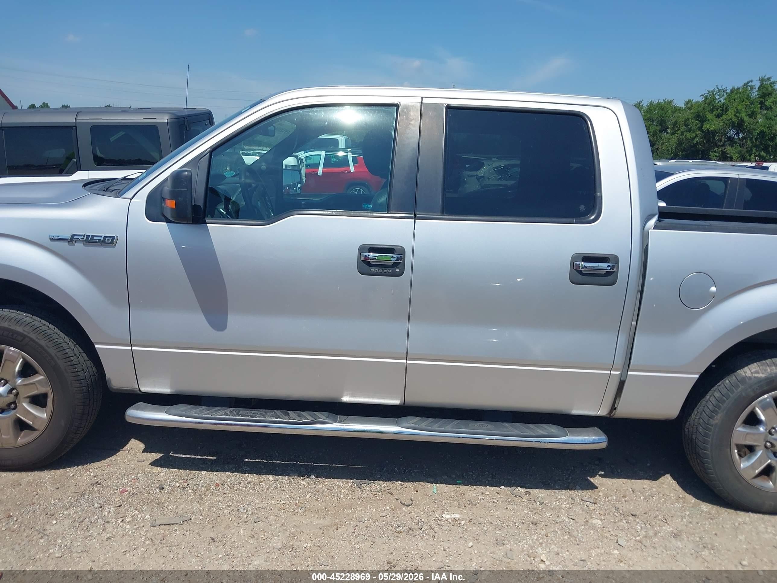 2013 Ford F-150 Xlt Silver vin: 1FTFW1CF4DFE01827