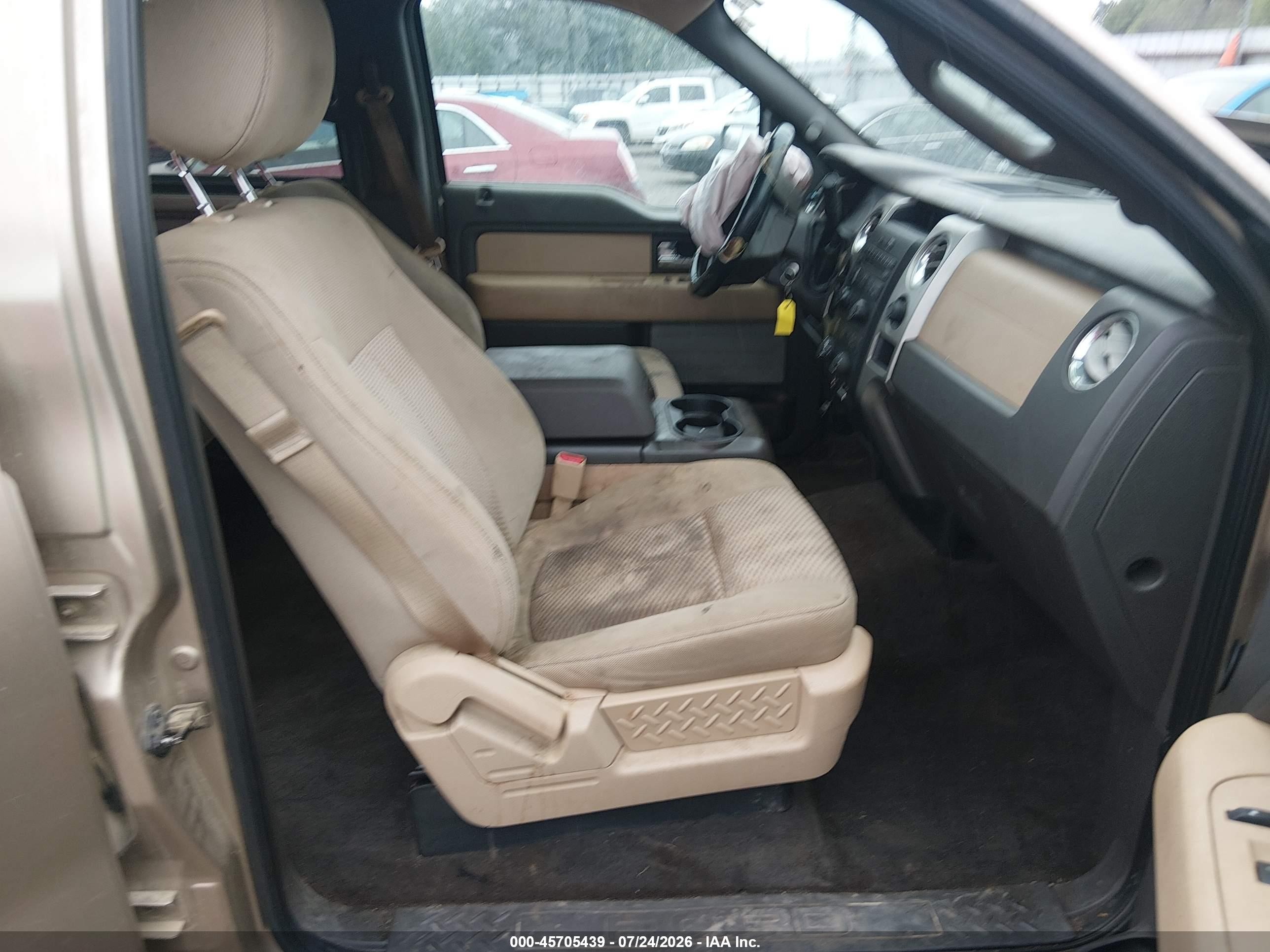 2013 Ford F-150 Xlt Beige vin: 1FTFW1CF4DKD93204