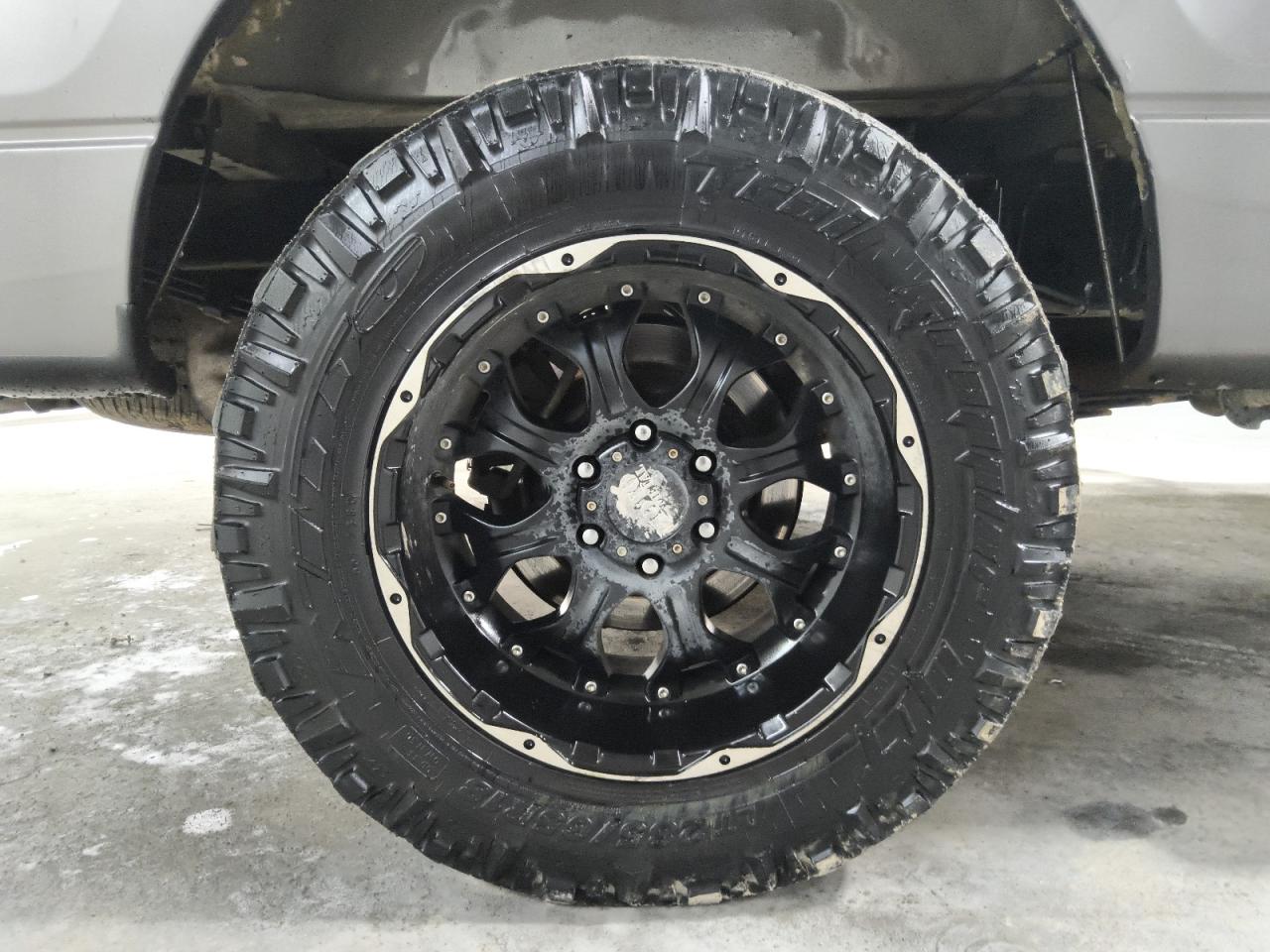 2014 Ford F150 Supercrew Gray vin: 1FTFW1CF4EKD42870 Damage: Right Rear Wheel, Aftermarket, Acceptable