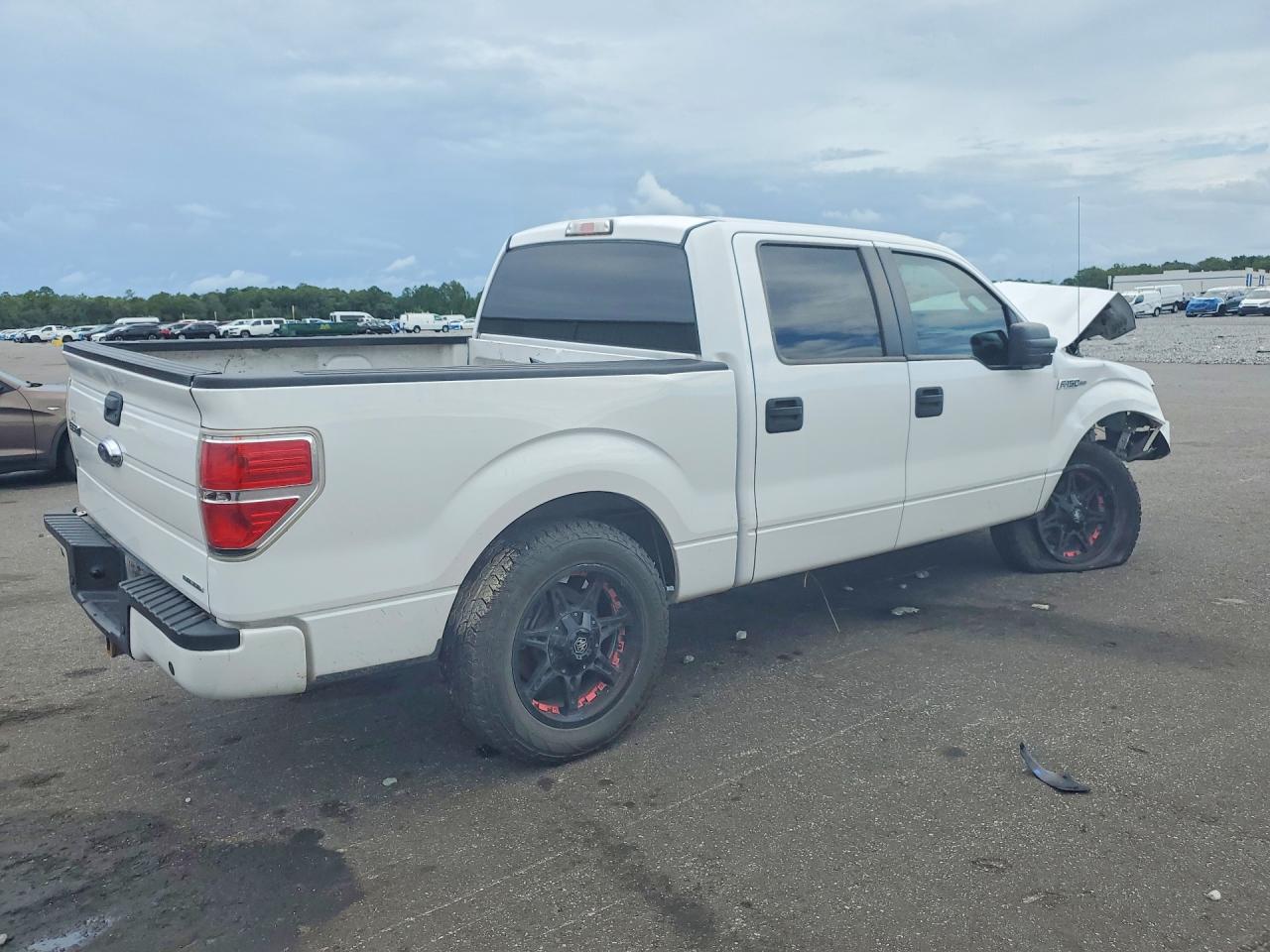 2014 Ford F150 Supercrew White vin: 1FTFW1CF4EKF33530