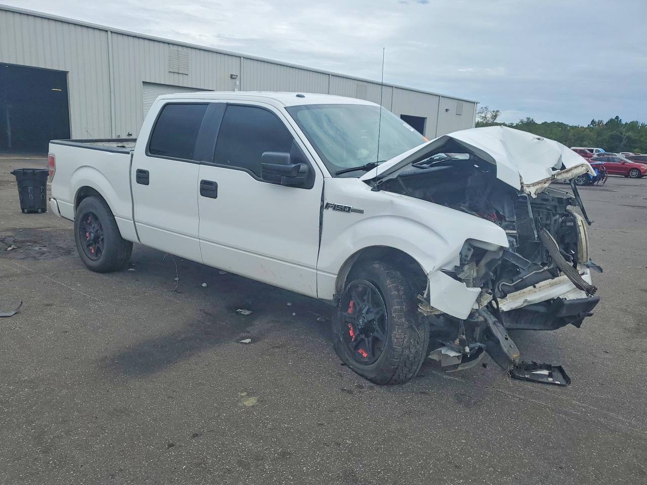 2014 Ford F150 Supercrew White vin: 1FTFW1CF4EKF33530