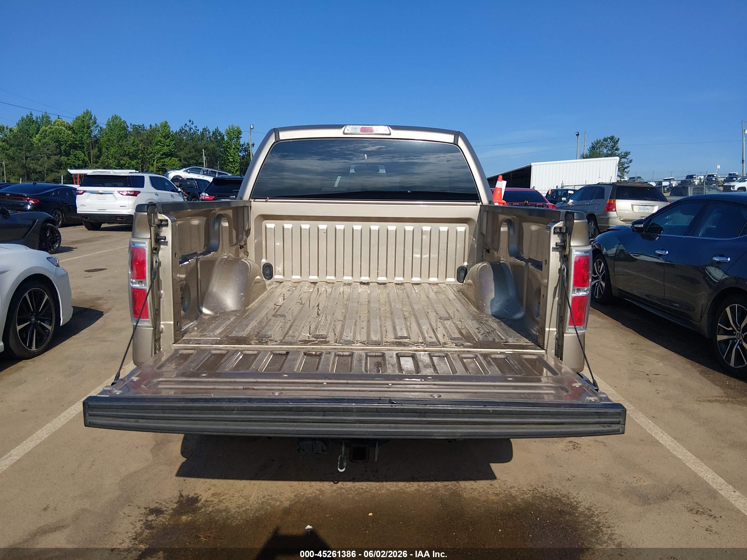 2011 Ford F-150 Xlt Tan vin: 1FTFW1CF5BFD35902