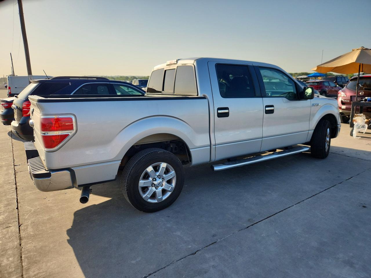 2014 Ford F150 Xlt Silver vin: 1FTFW1CF5EKG56978