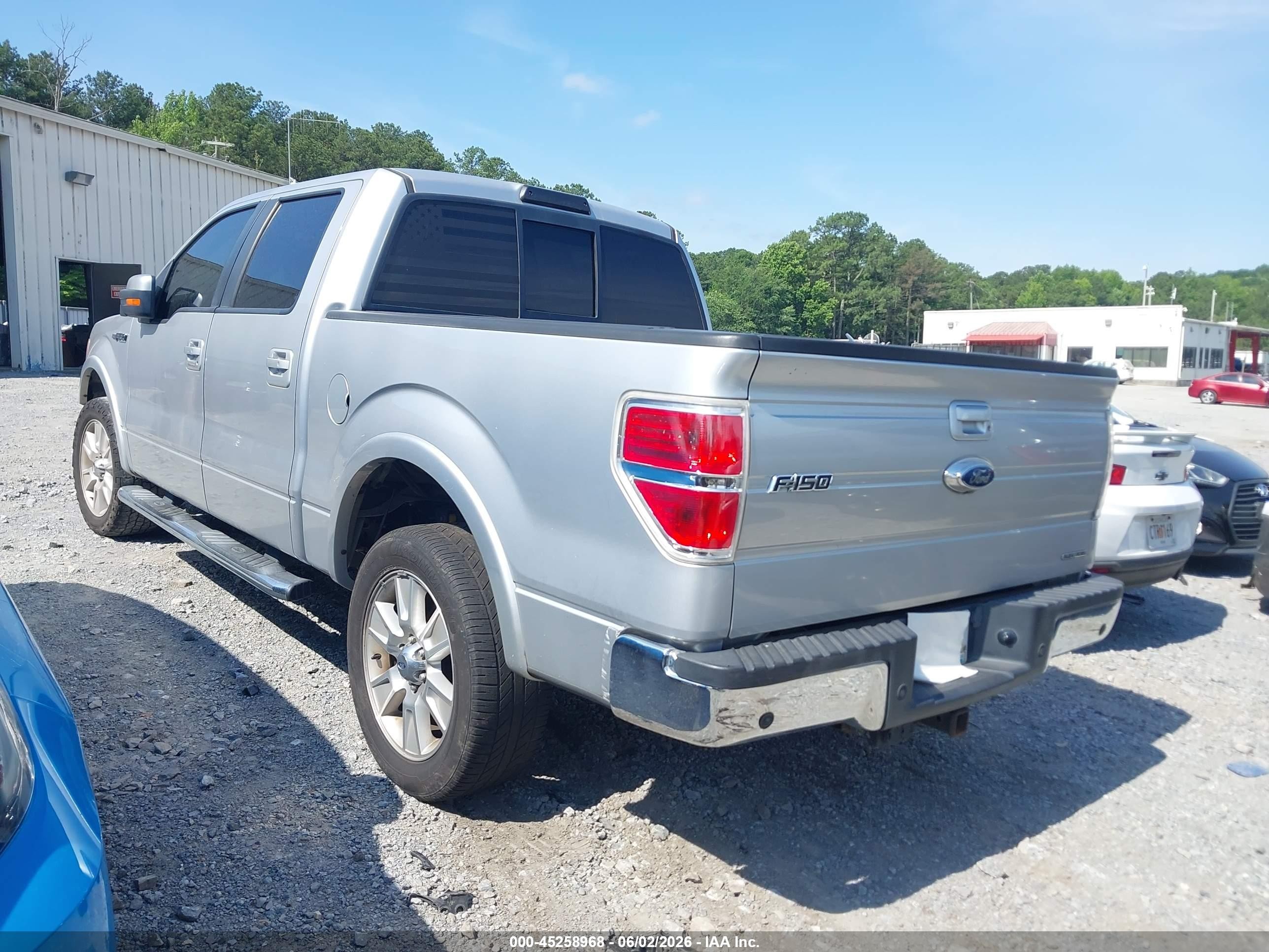 2011 Ford F-150 Lariat Silver vin: 1FTFW1CF6BFA30733