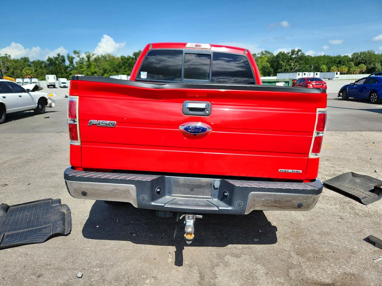 2013 Ford F150 Supercrew Red vin: 1FTFW1CF6DFB87505