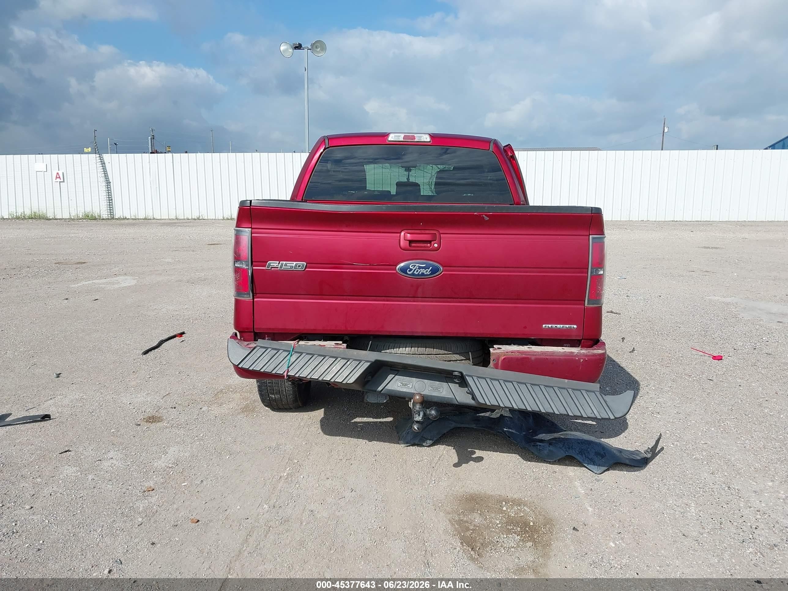 2013 Ford F-150 Fx2 Red vin: 1FTFW1CF6DFD67907