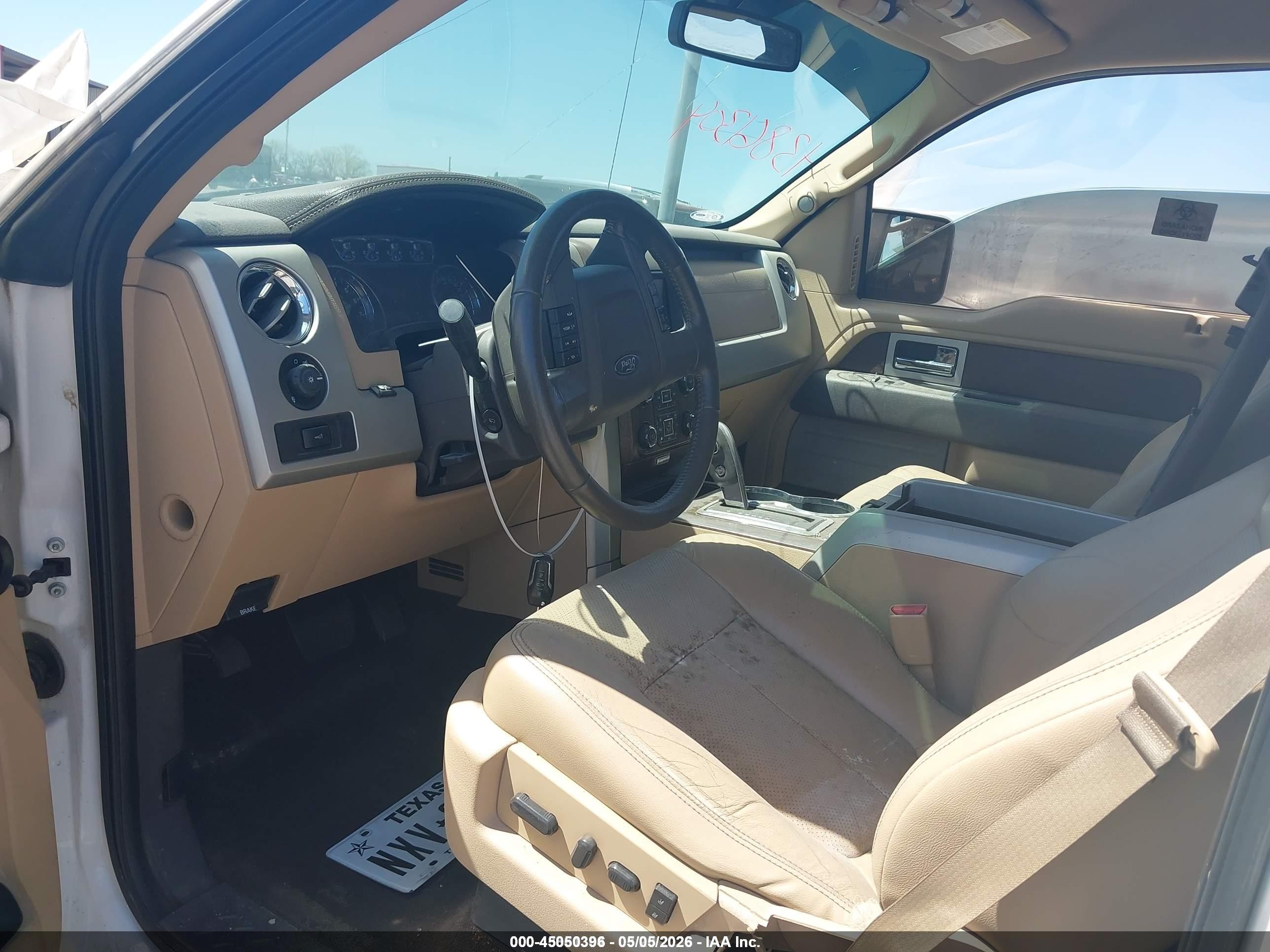 2014 Ford F-150 Lariat White vin: 1FTFW1CF6EKE30769