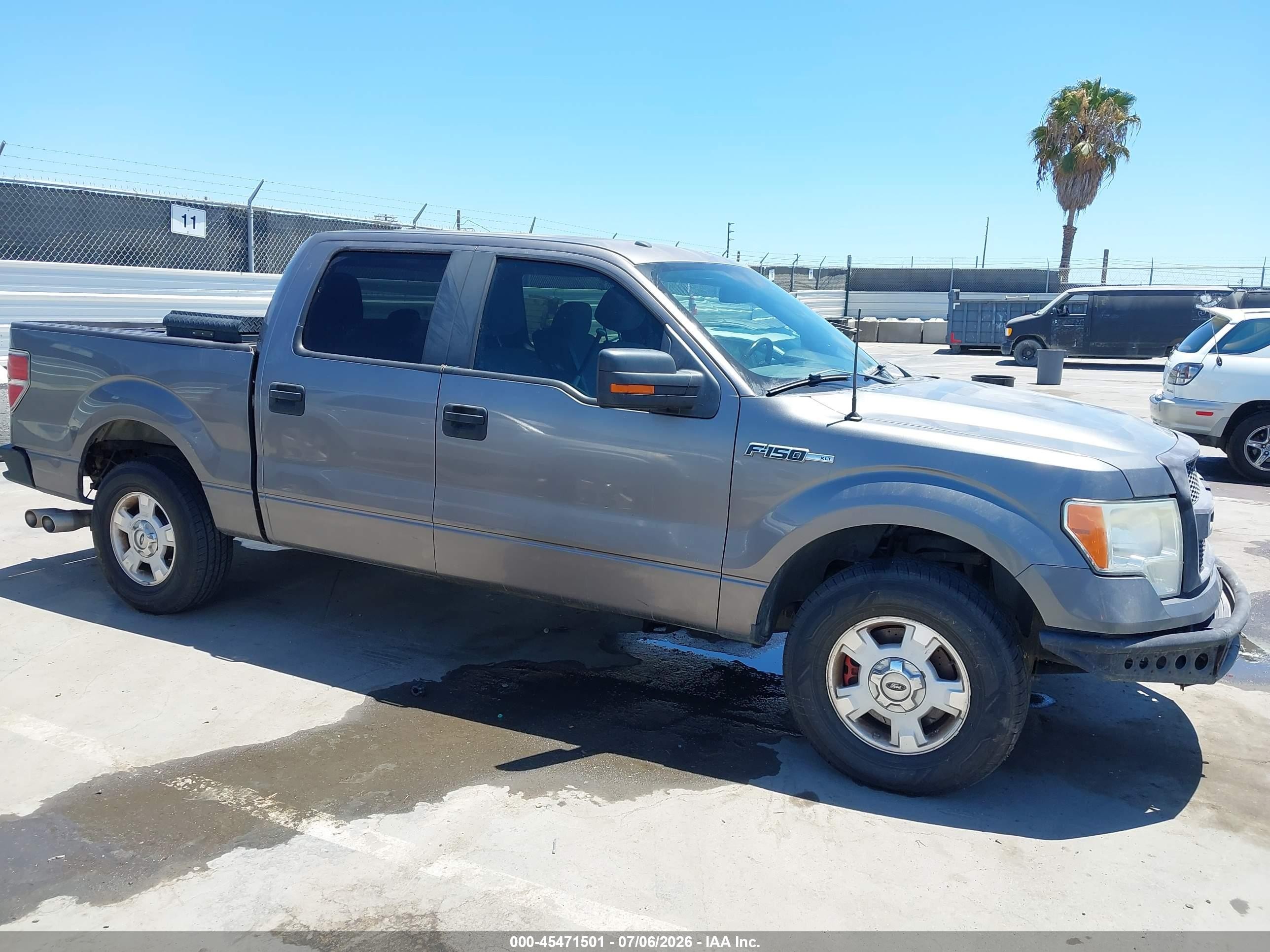 2014 Ford F-150 Xlt Серый vin: 1FTFW1CF6EKE91524