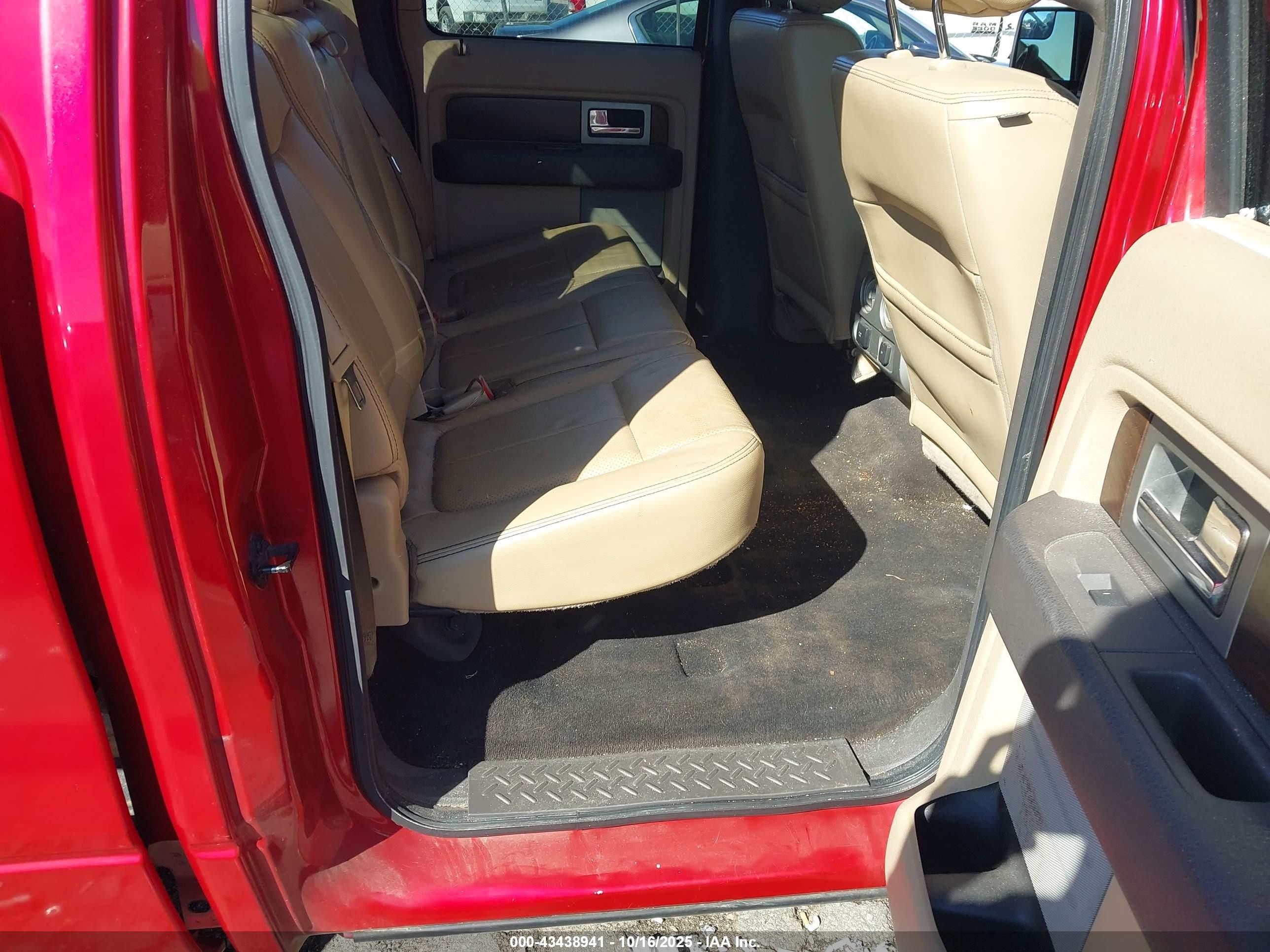 2012 Ford F-150 Lariat Red vin: 1FTFW1CF7CFB79301