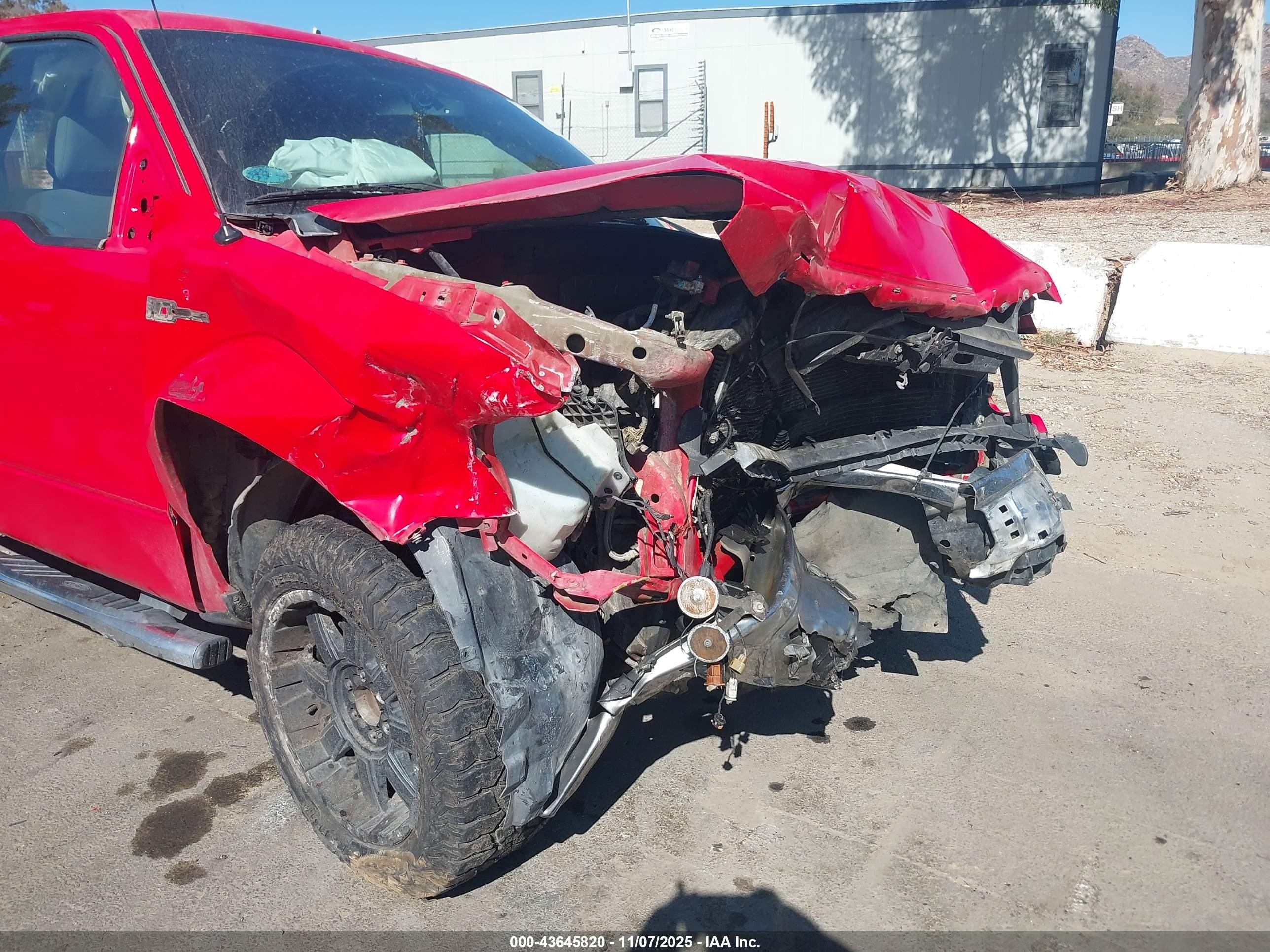 2012 Ford F150 Supercrew Red vin: 1FTFW1CF7CFC99809