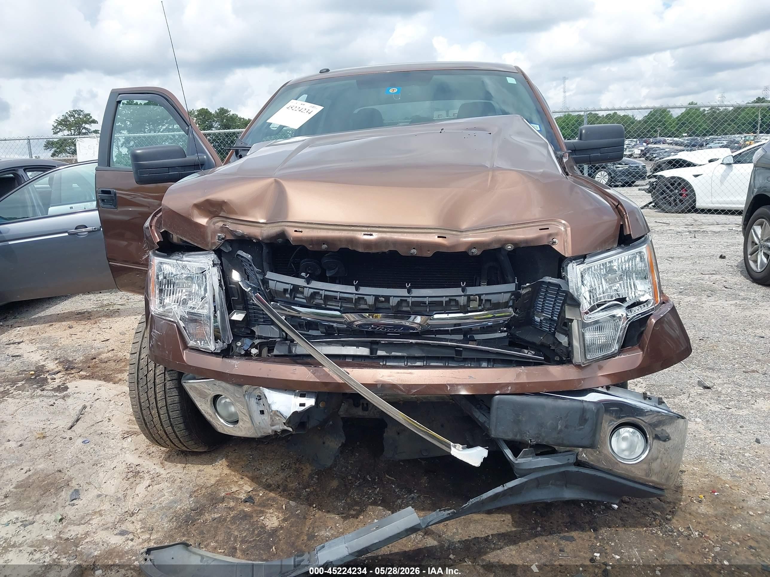 2011 Ford F-150 Xlt Brown vin: 1FTFW1CF8BFB61338