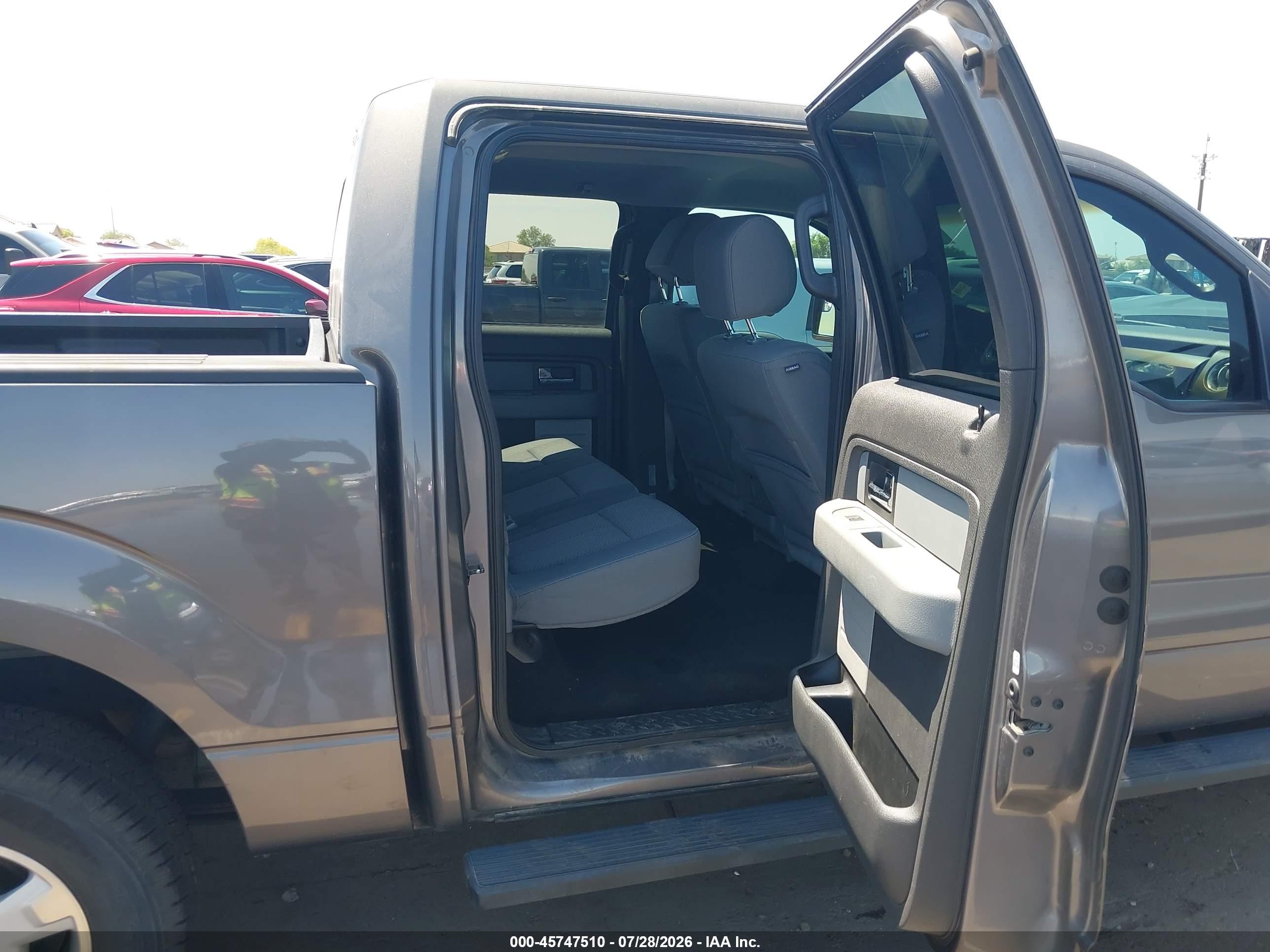 2013 Ford F-150 Xlt Серый vin: 1FTFW1CF8DKD28792