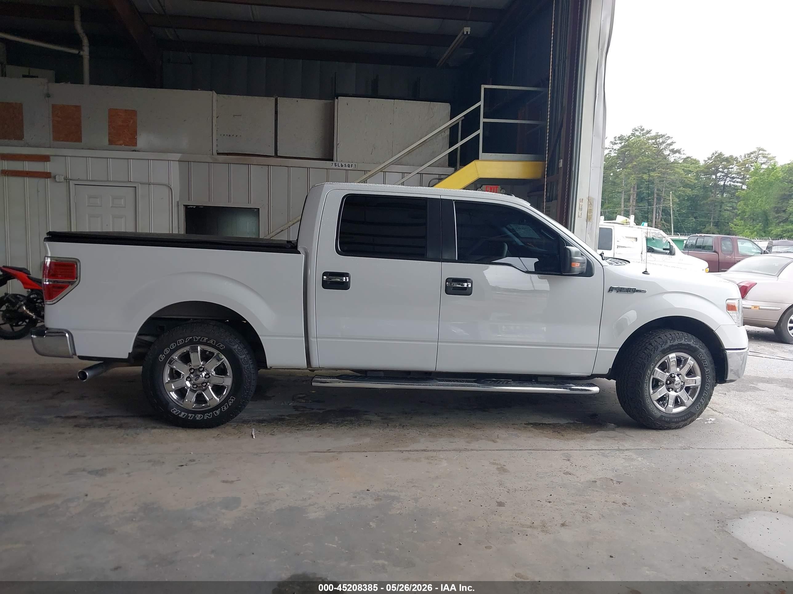 2014 Ford F-150 Xlt White vin: 1FTFW1CF8EFA58263