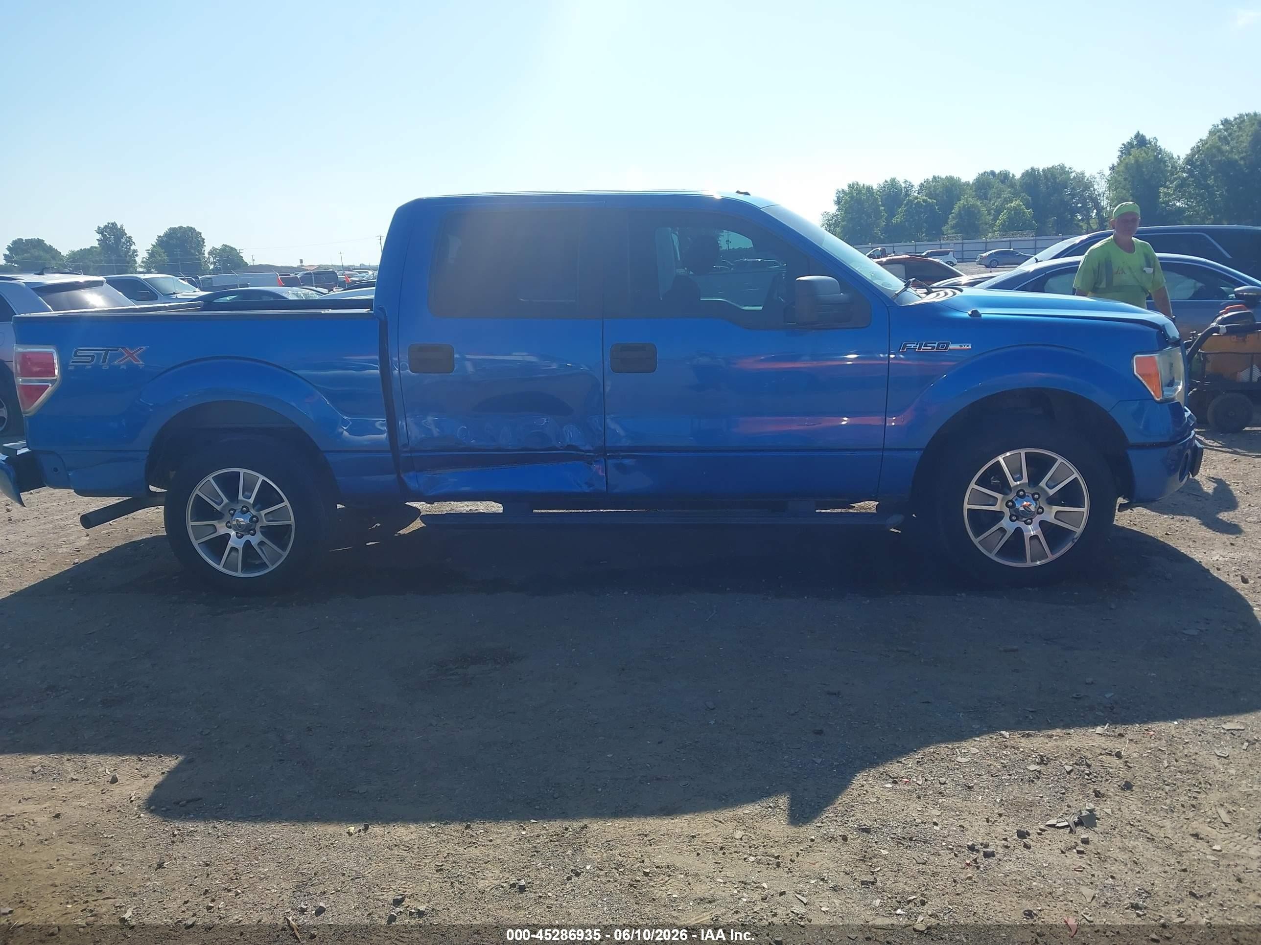 2014 Ford F-150 Stx Blue vin: 1FTFW1CF8EKF68992
