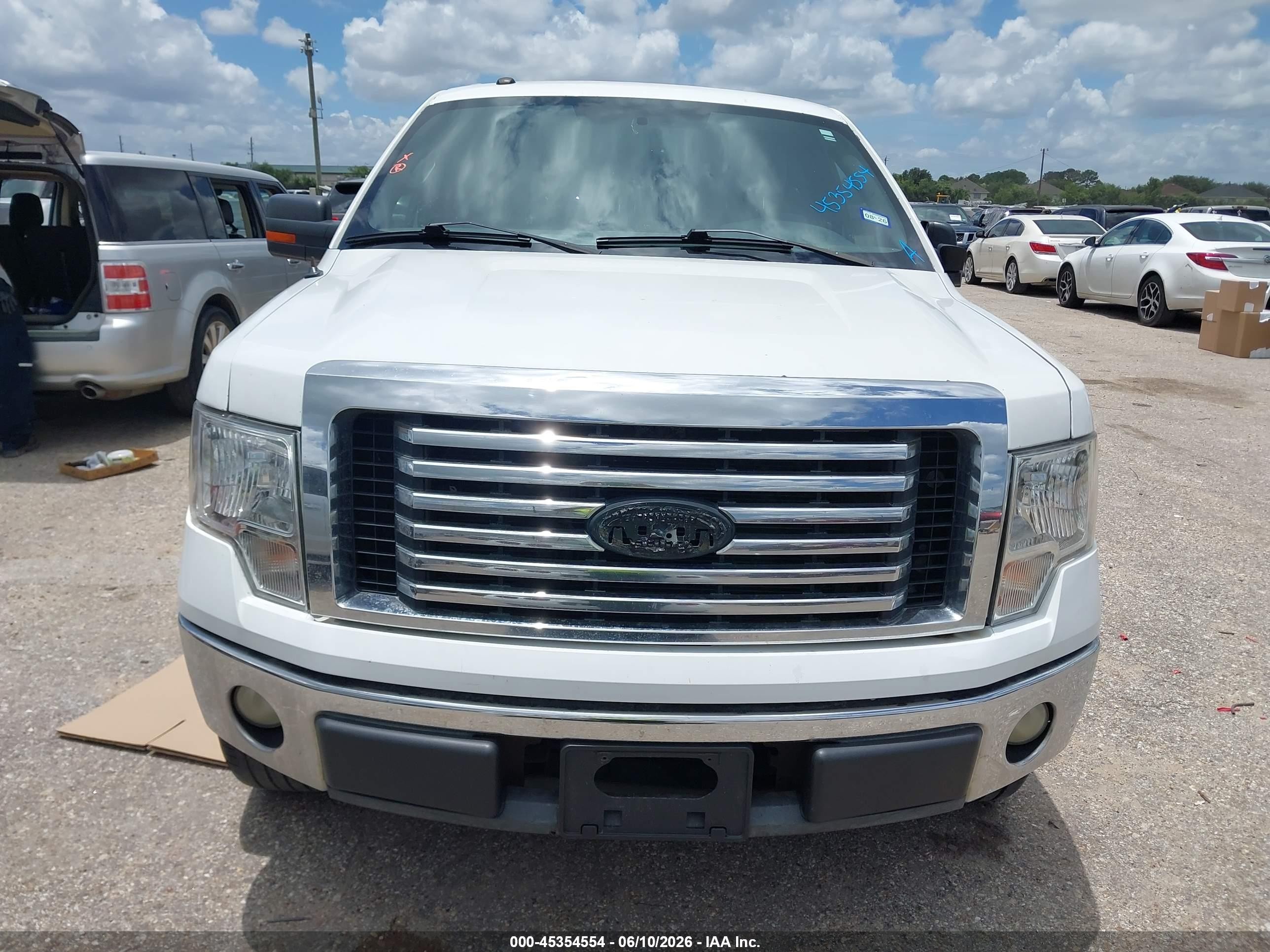 2011 Ford F-150 Xlt White vin: 1FTFW1CF9BFB82926