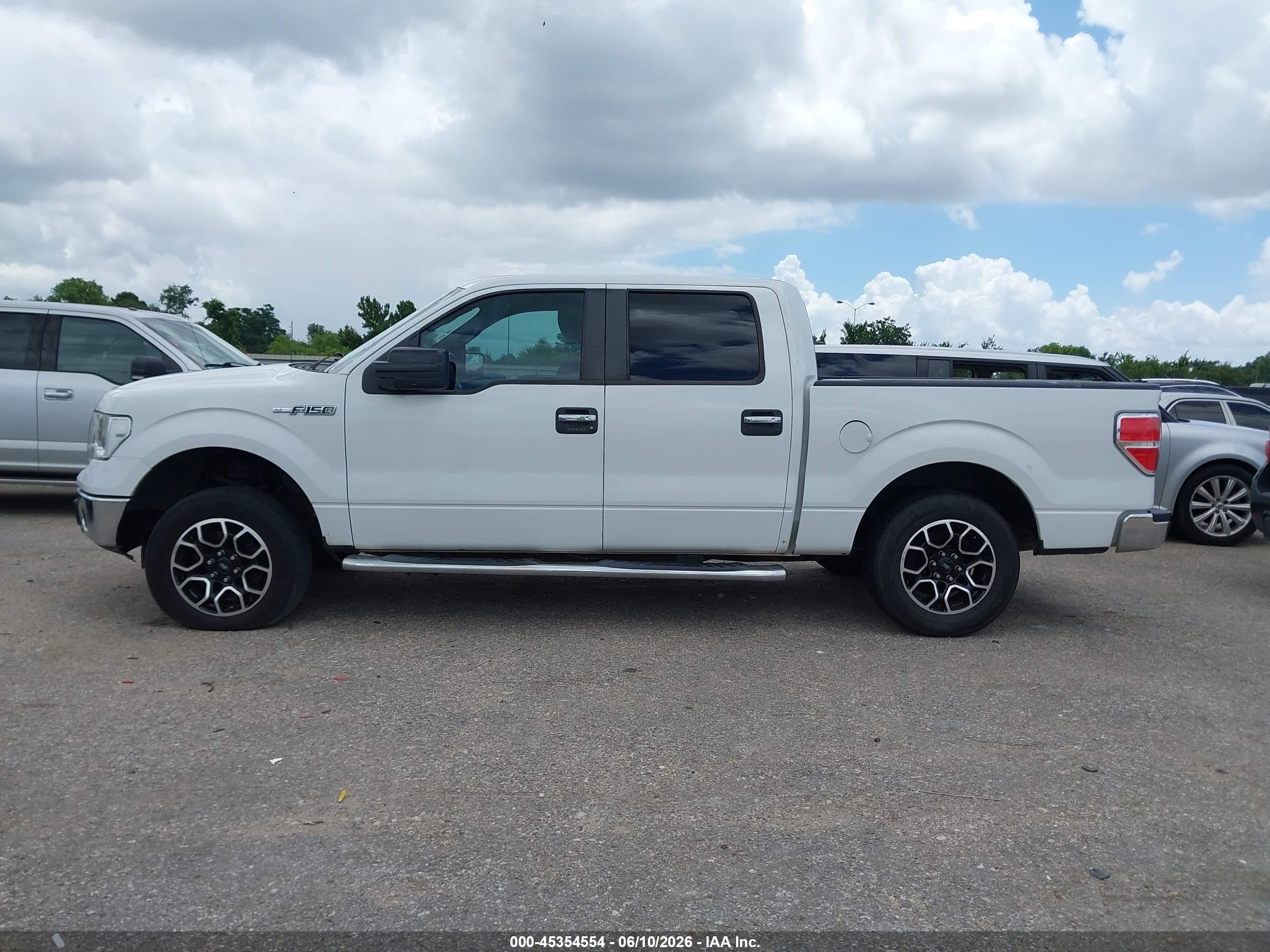 2011 Ford F-150 Xlt White vin: 1FTFW1CF9BFB82926
