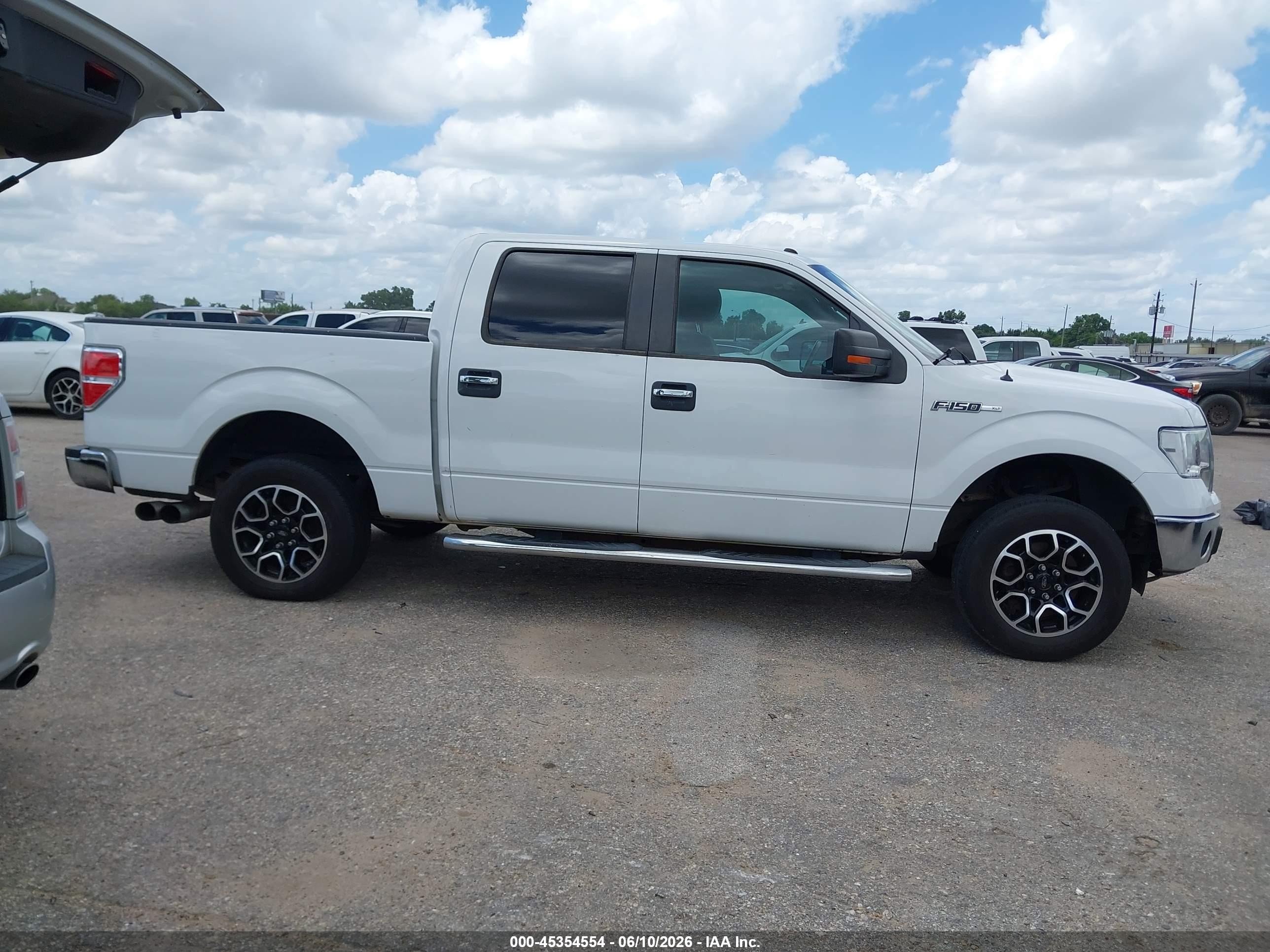 2011 Ford F-150 Xlt White vin: 1FTFW1CF9BFB82926