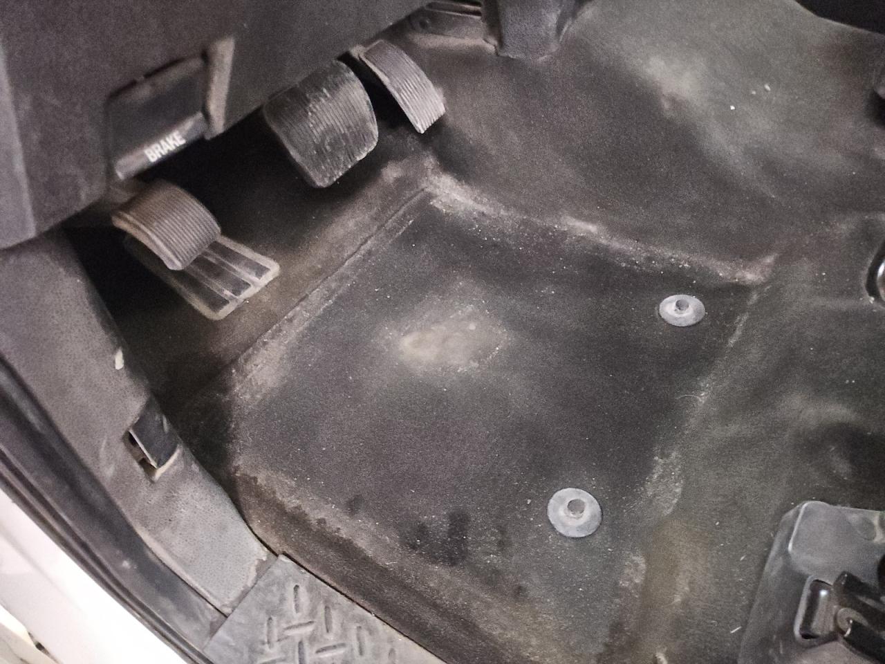 2012 Ford F150 Supercrew White vin: 1FTFW1CF9CFC40129 Damage: Left Front Carpet, Stained, Permanent